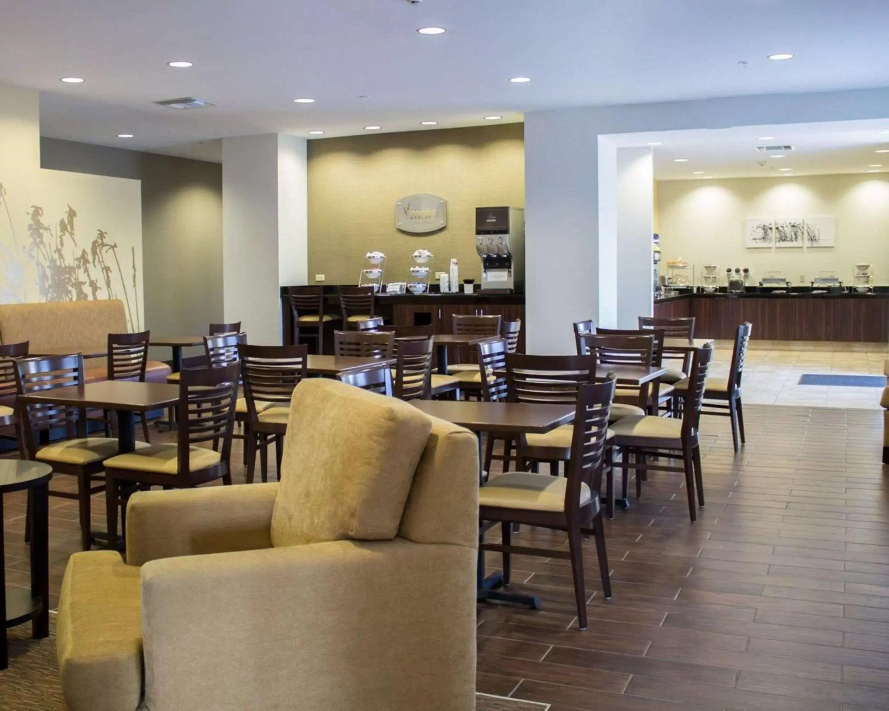 Lobby or reception, Restaurant/Places to Eat in Sleep Inn & Suites Moundsville
