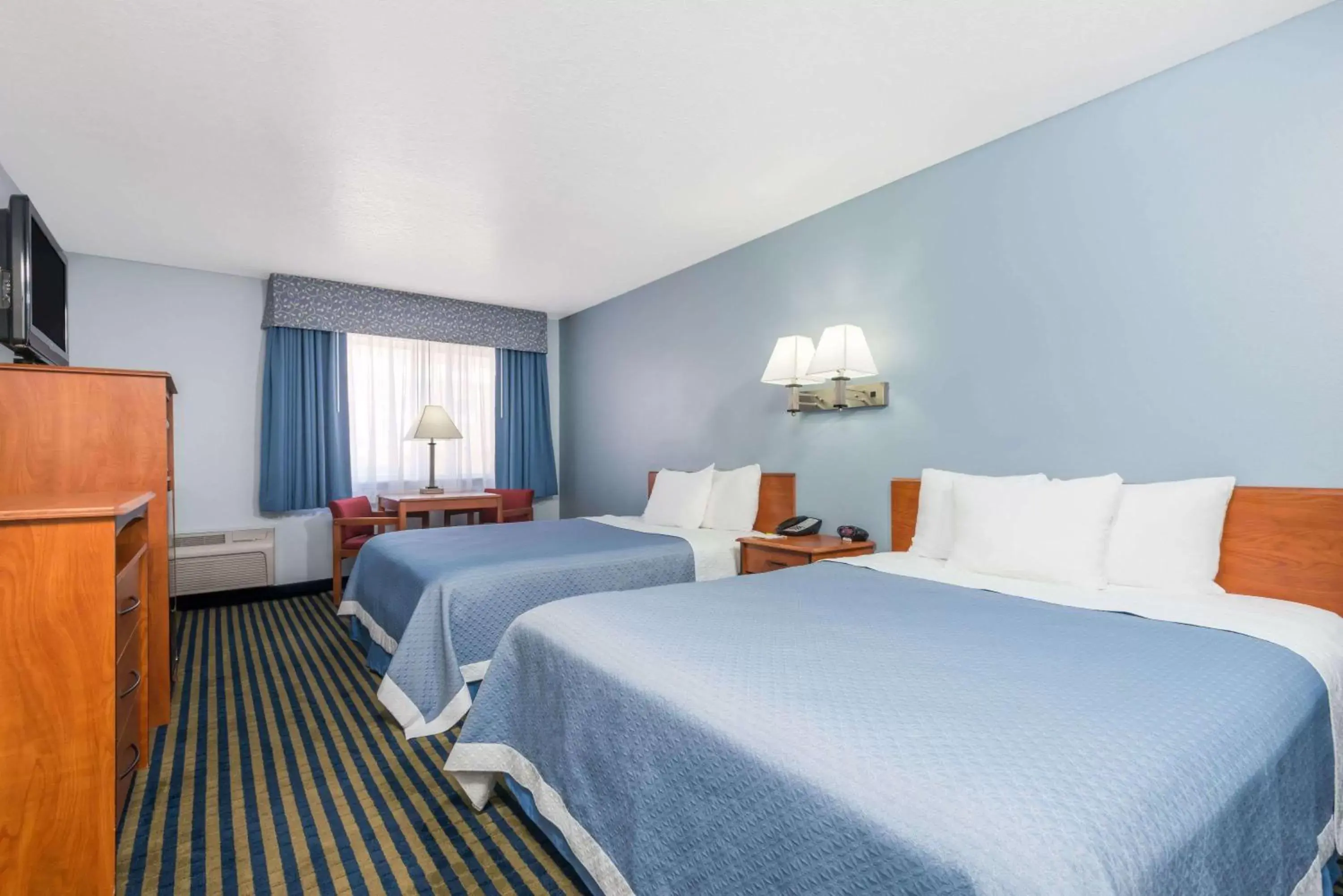 Photo of the whole room, Bed in Days Inn by Wyndham Las Vegas