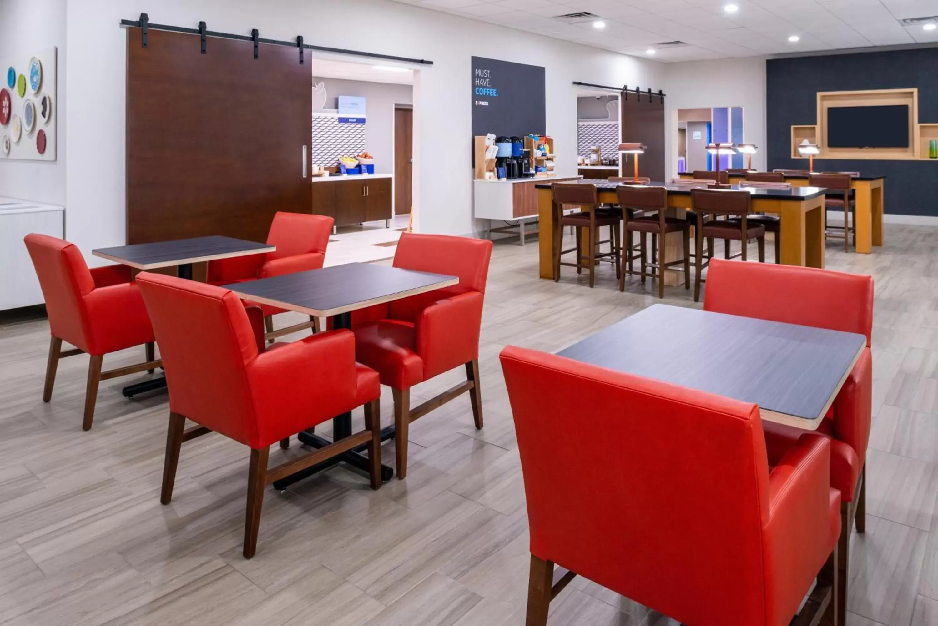 Breakfast, Restaurant/Places to Eat in Holiday Inn Express & Suites - Shreveport - Downtown, an IHG Hotel