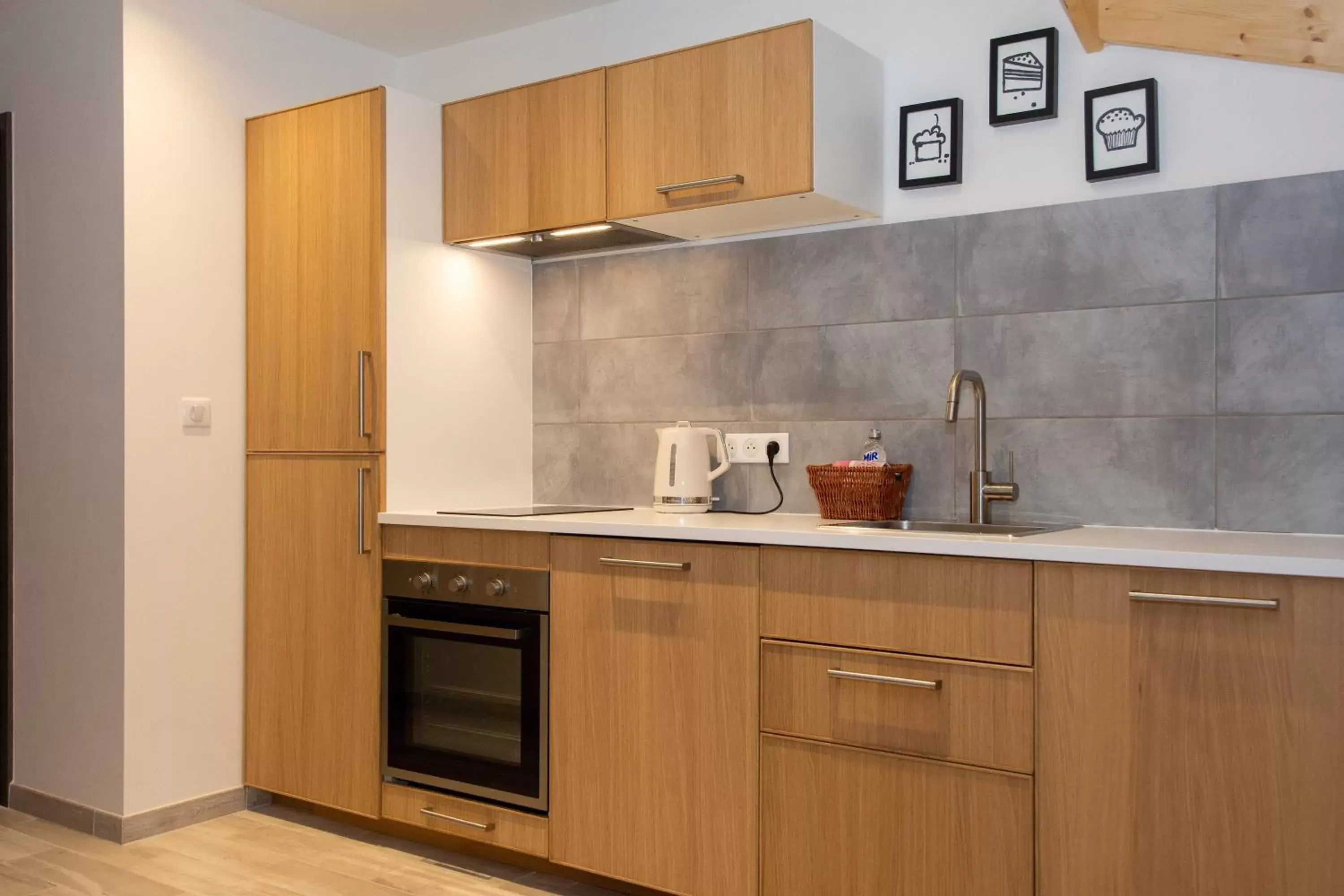 Kitchen/Kitchenette in Amodo Lodge