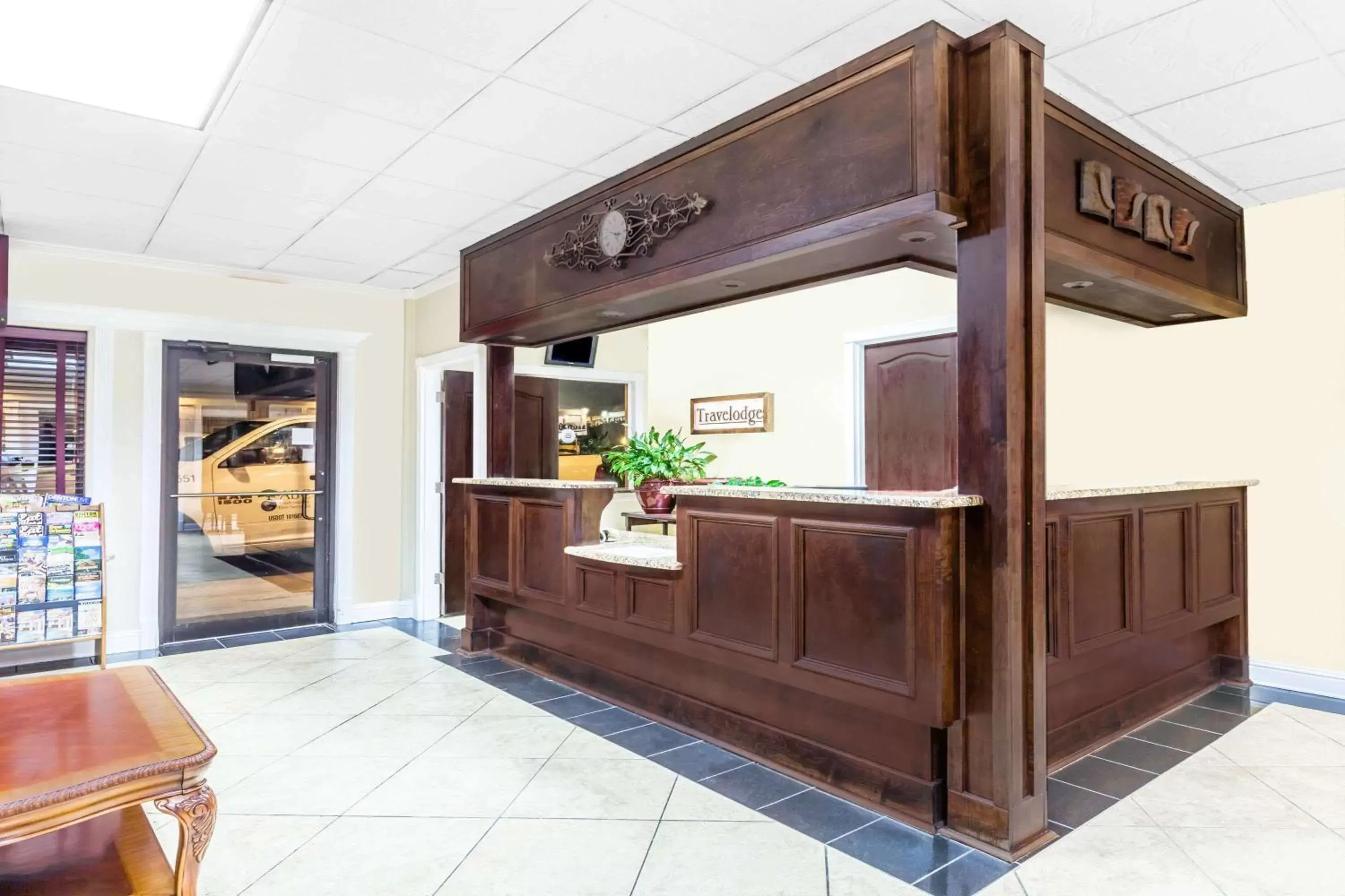 Lobby or reception, Lobby/Reception in Travelodge by Wyndham Shreveport LA