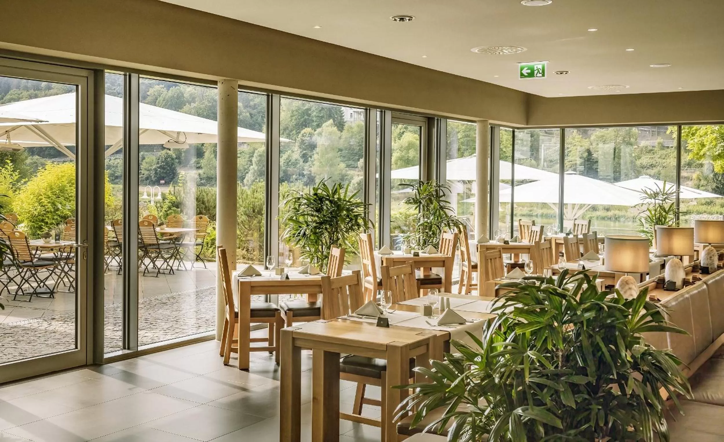 Restaurant/places to eat in Hotel Elbresidenz an der Therme