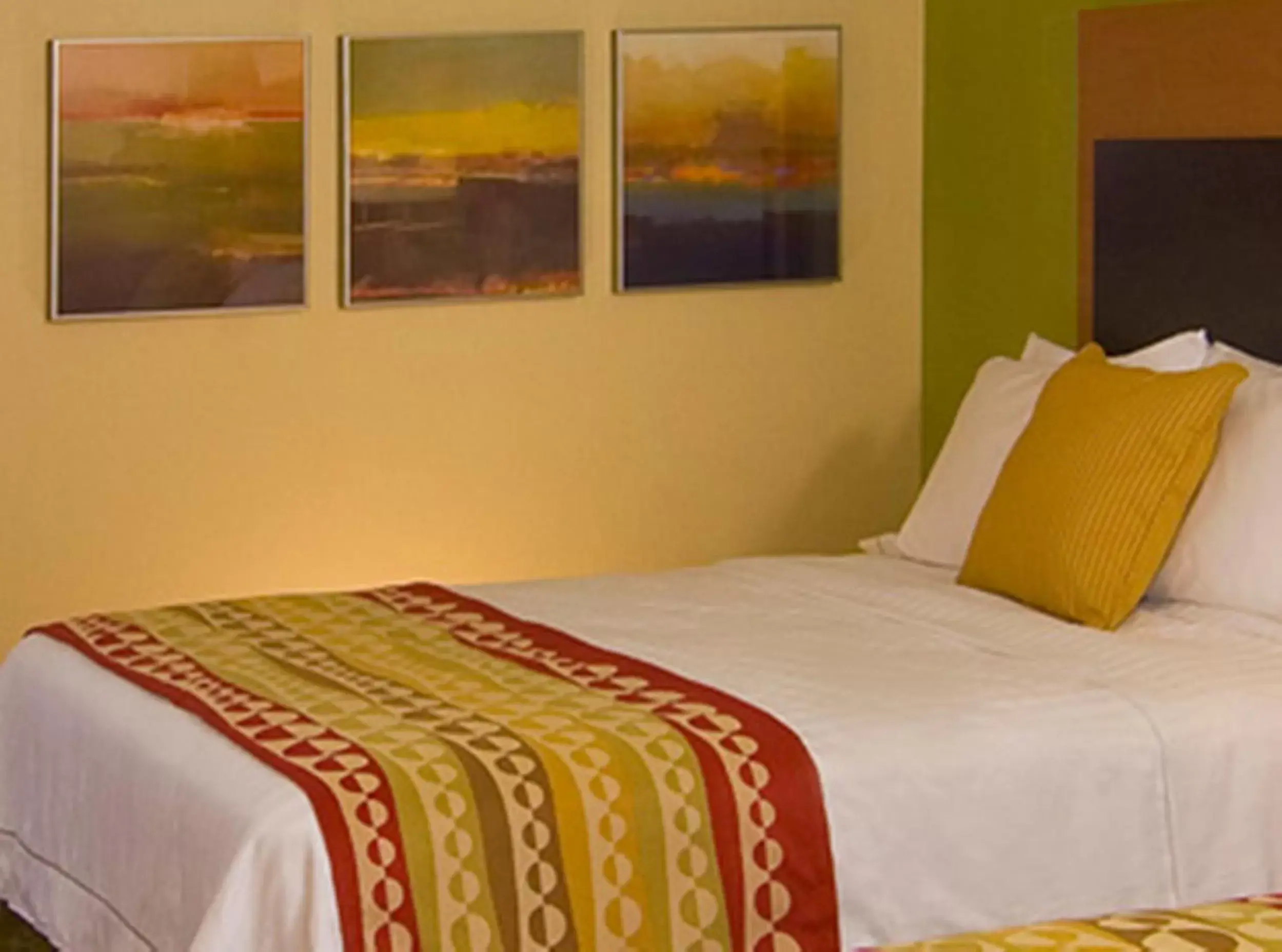 Bed in TownePlace Suites by Marriott Aiken Whiskey Road