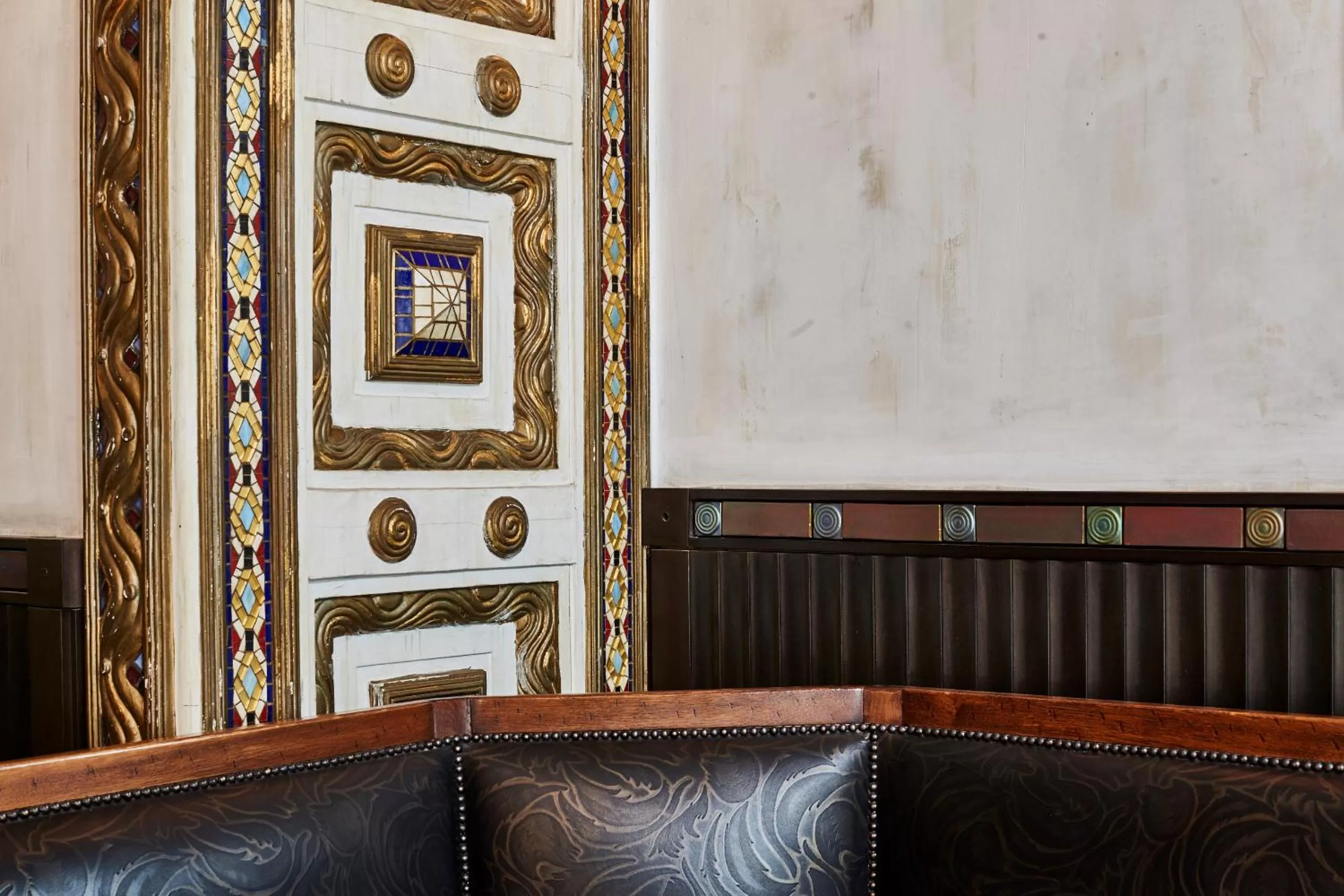 Restaurant/places to eat in Callas House