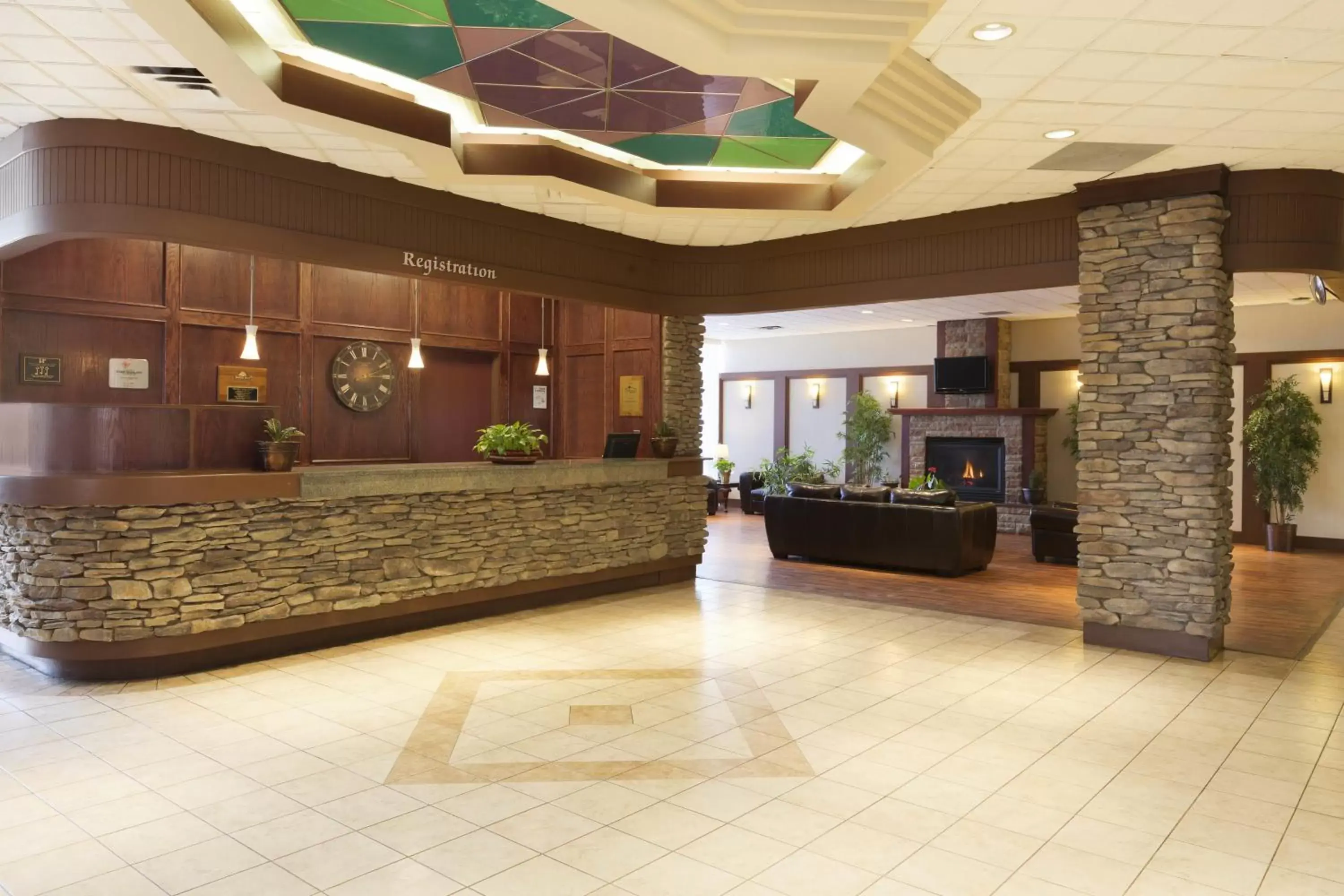 Lobby or reception, Lobby/Reception in Days Inn by Wyndham Calgary South