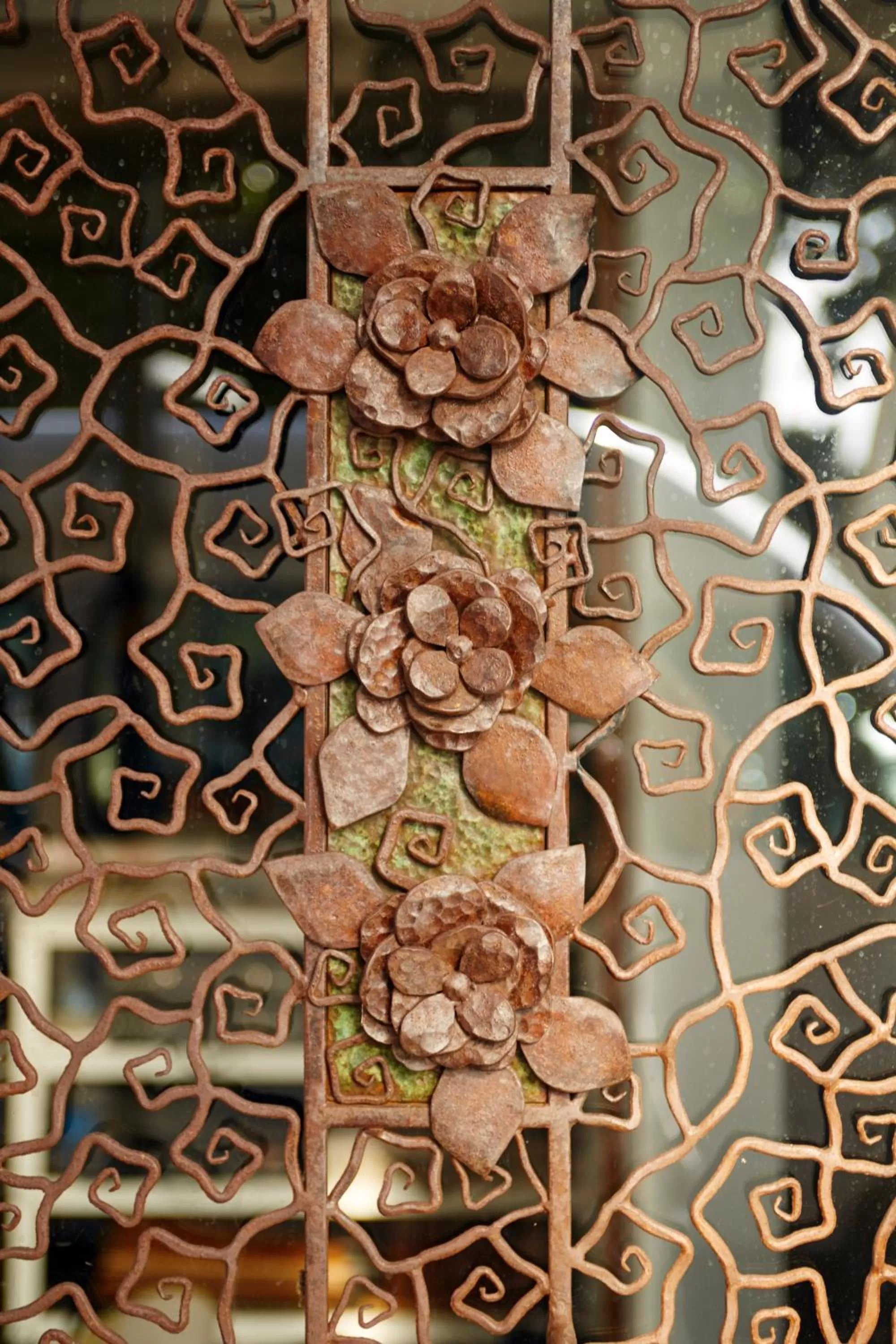 On site in Stunning Flourish ON Bull