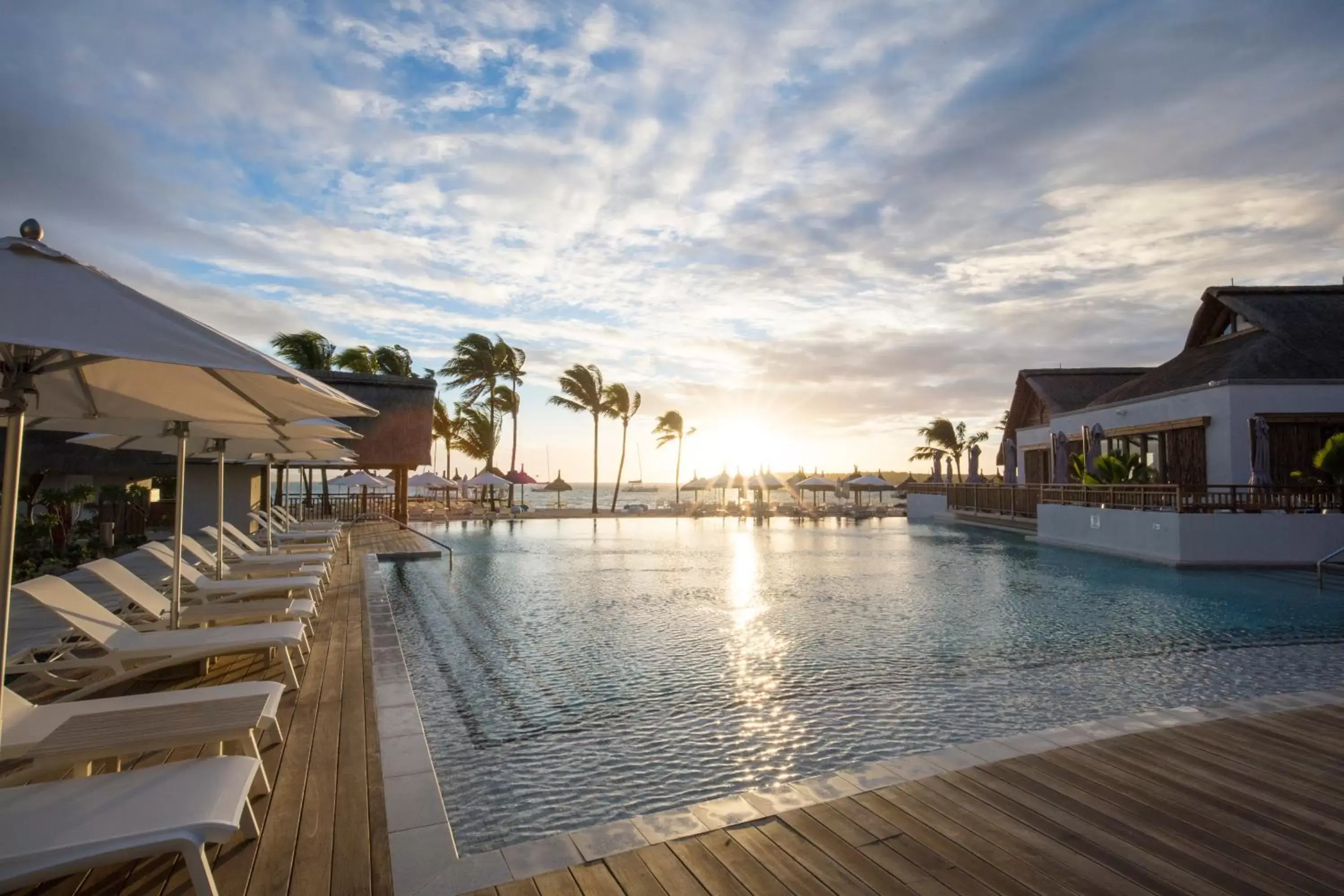 Pool view in Preskil Island Resort Pool view in Preskil Island Resort