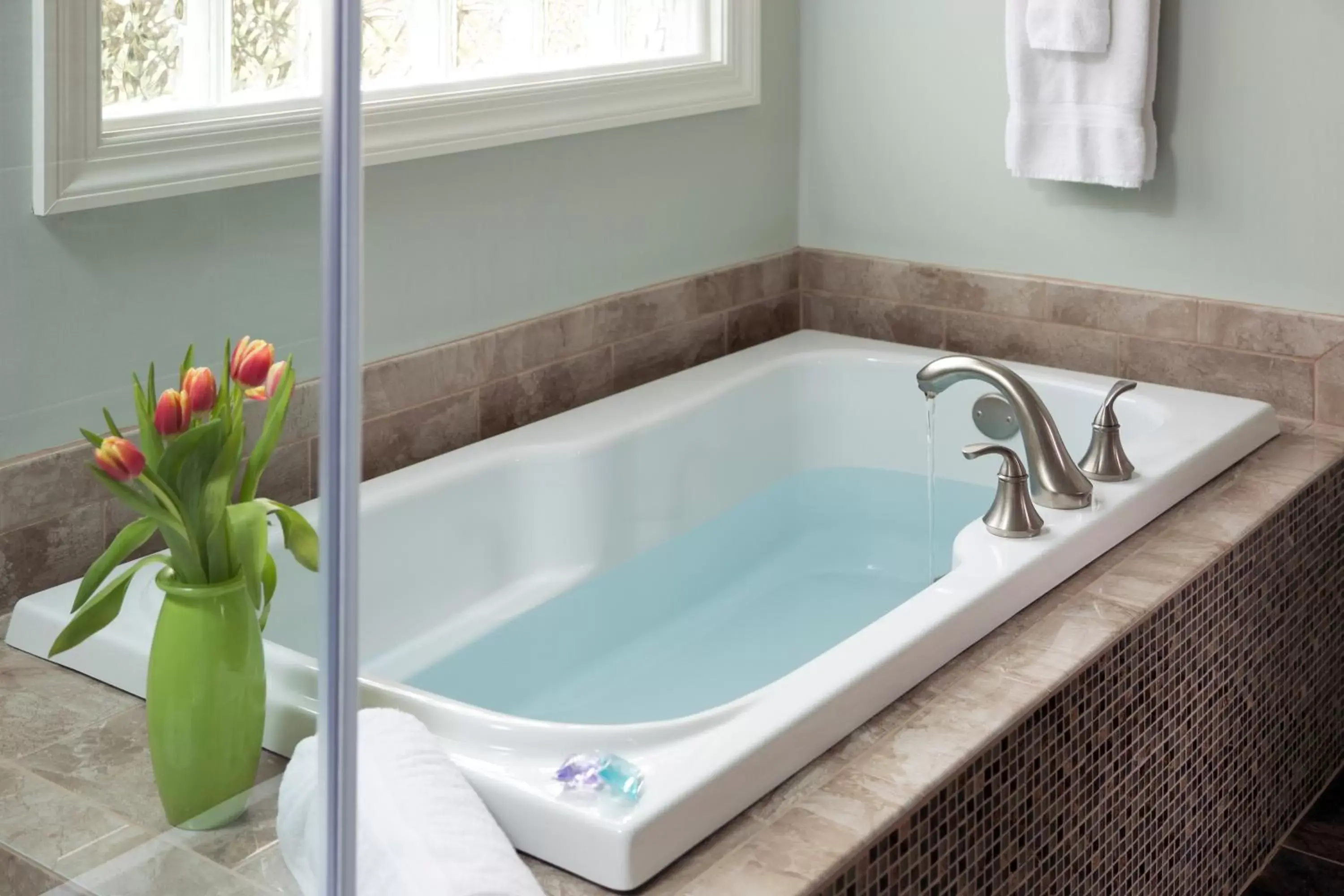 Bathroom in Inn at Huntingfield Creek