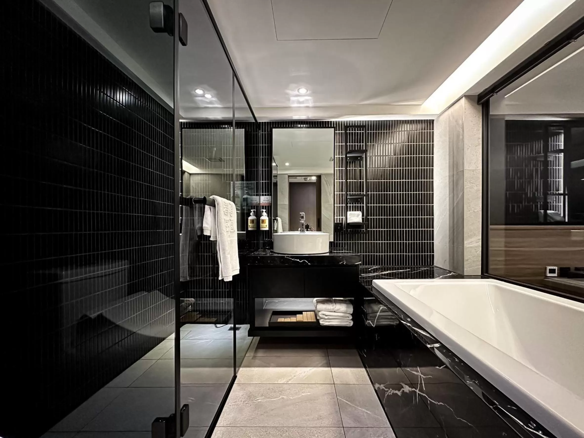 Bathroom in Autumn Willow Hotel