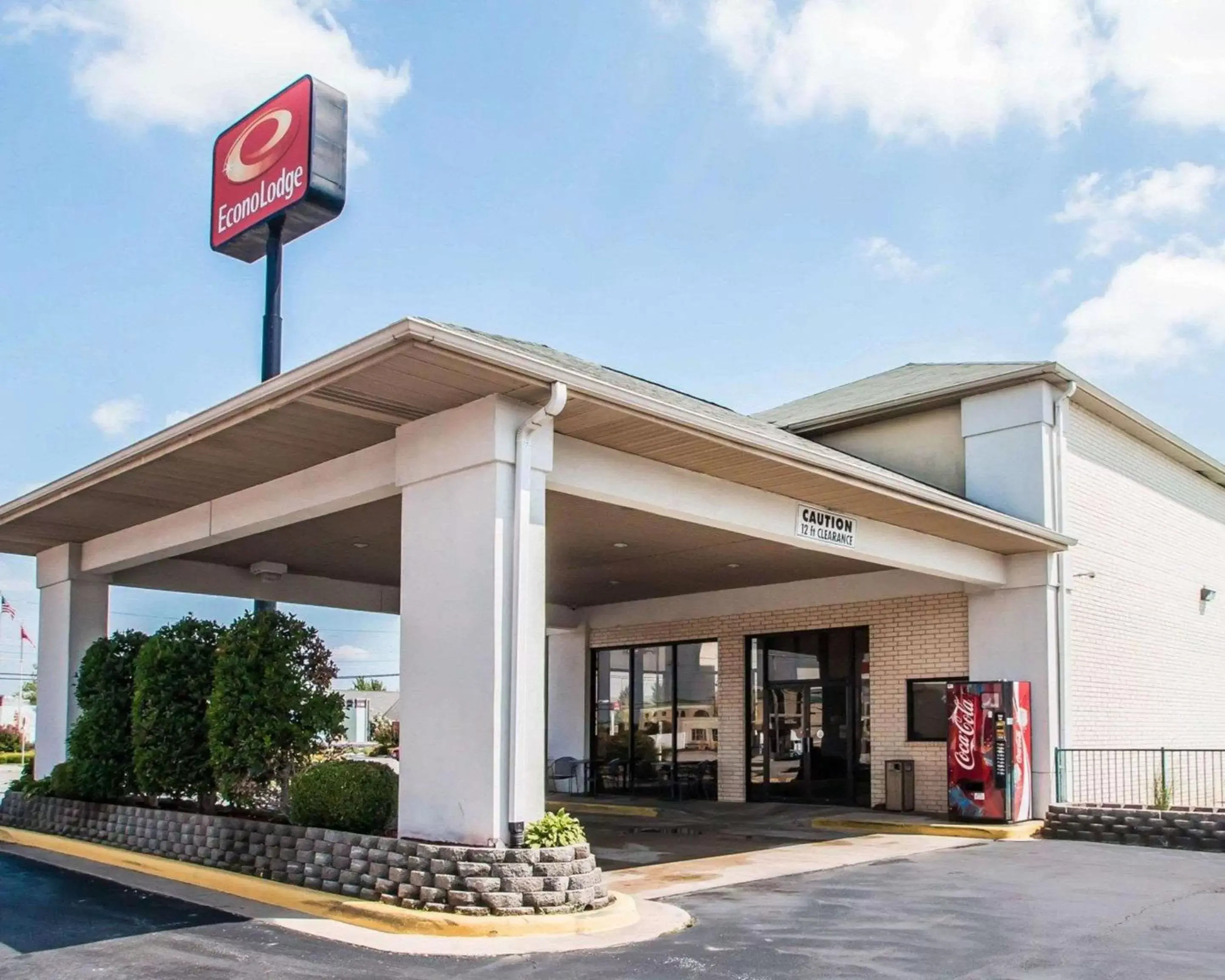 Property Building in Econo Lodge Springfield I-44