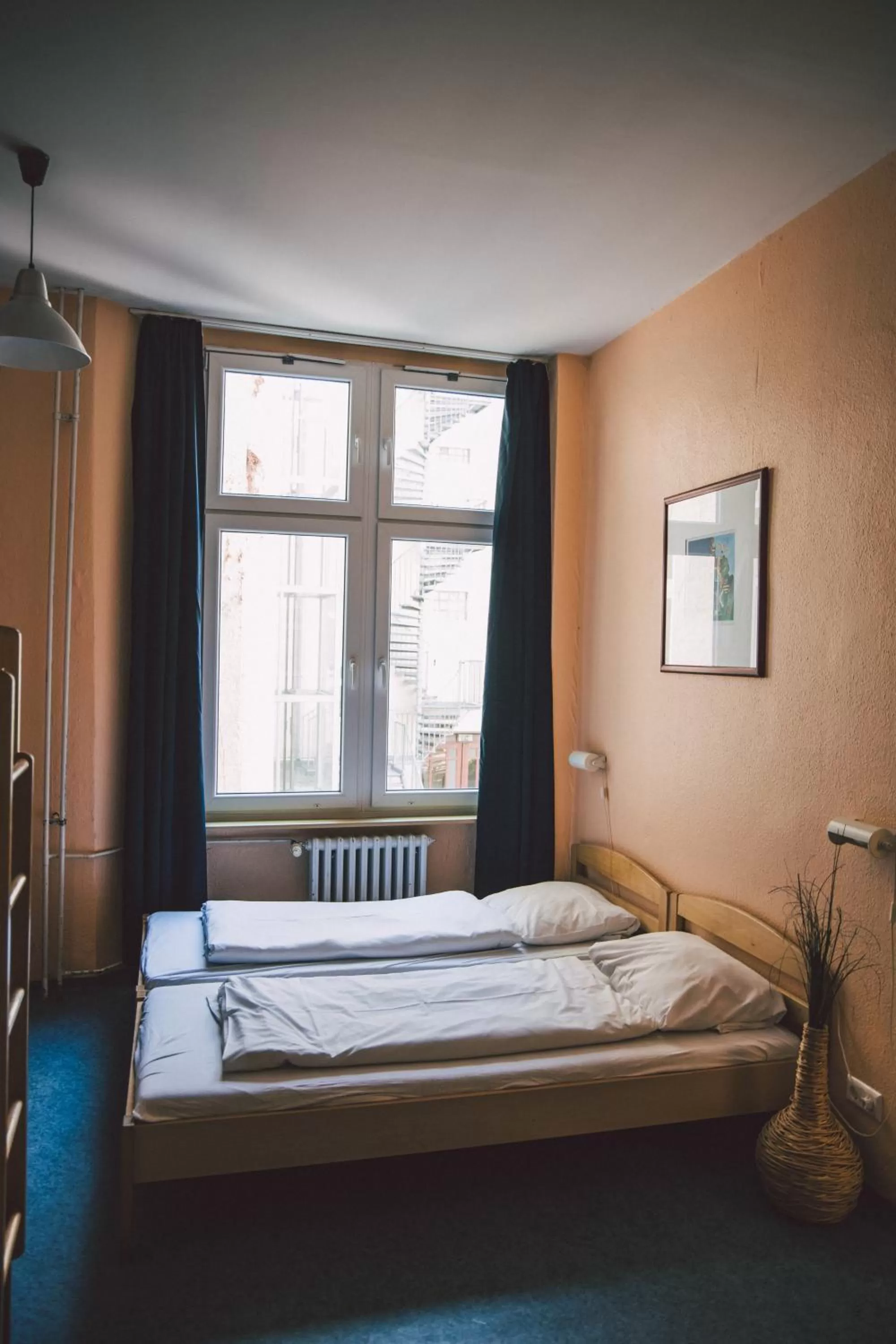 Staff, Bed in Happy Hotel Berlin