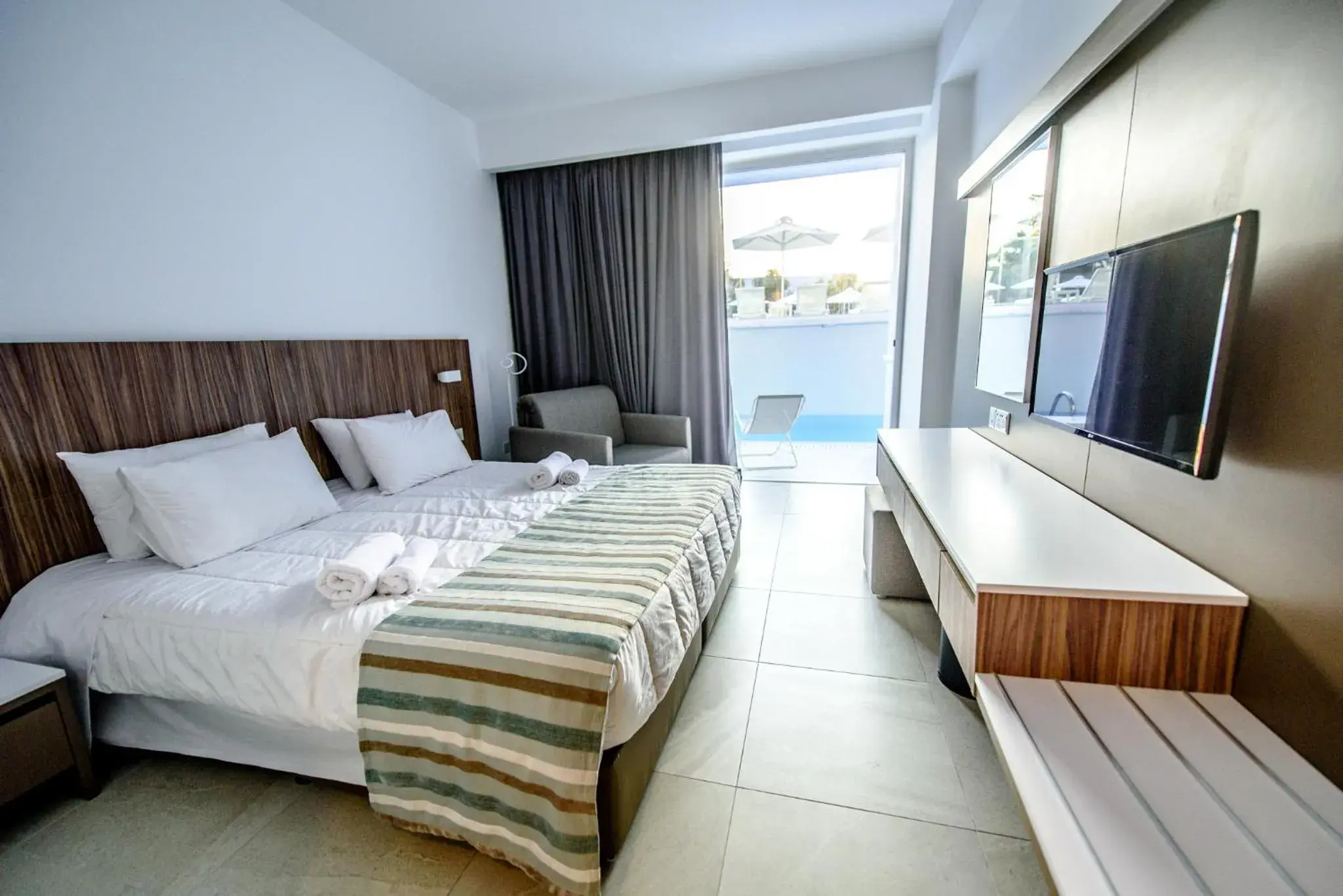 Bedroom, Bed in Eleana Hotel