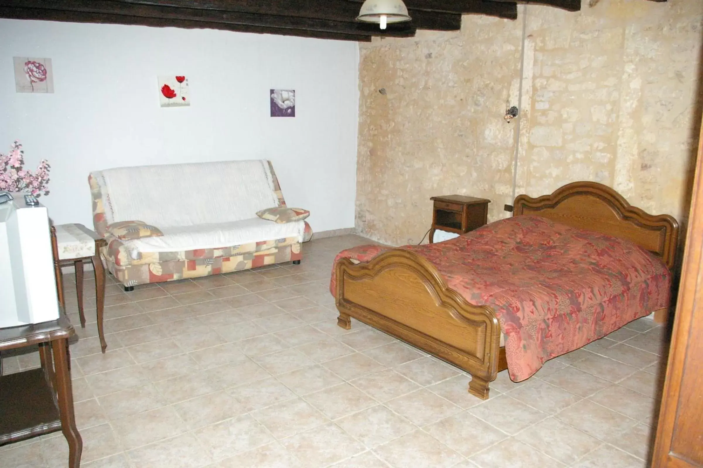Bed in Chambres d'Hotes du Maine