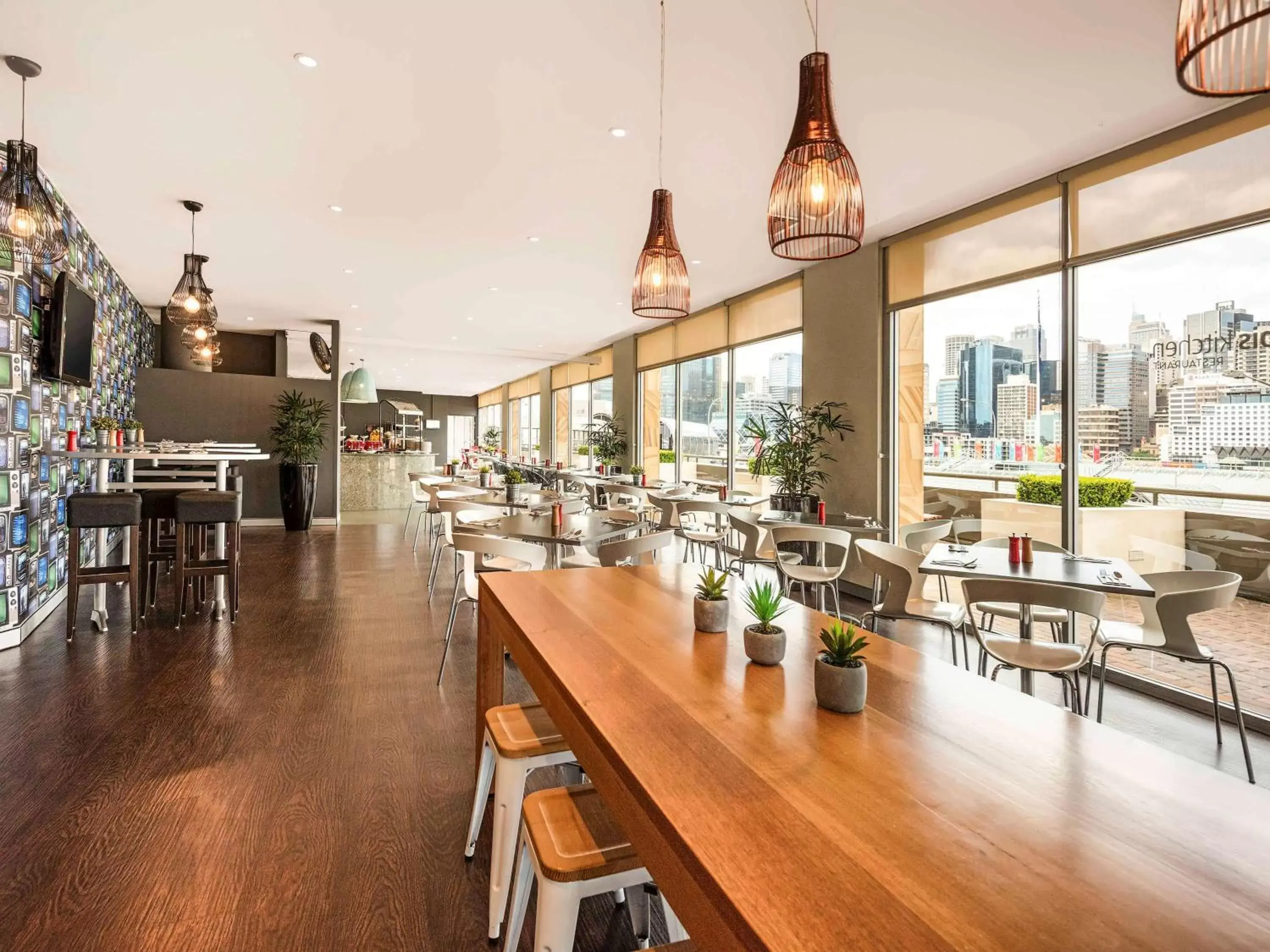 Sports, Restaurant/Places to Eat in ibis Sydney Darling Harbour