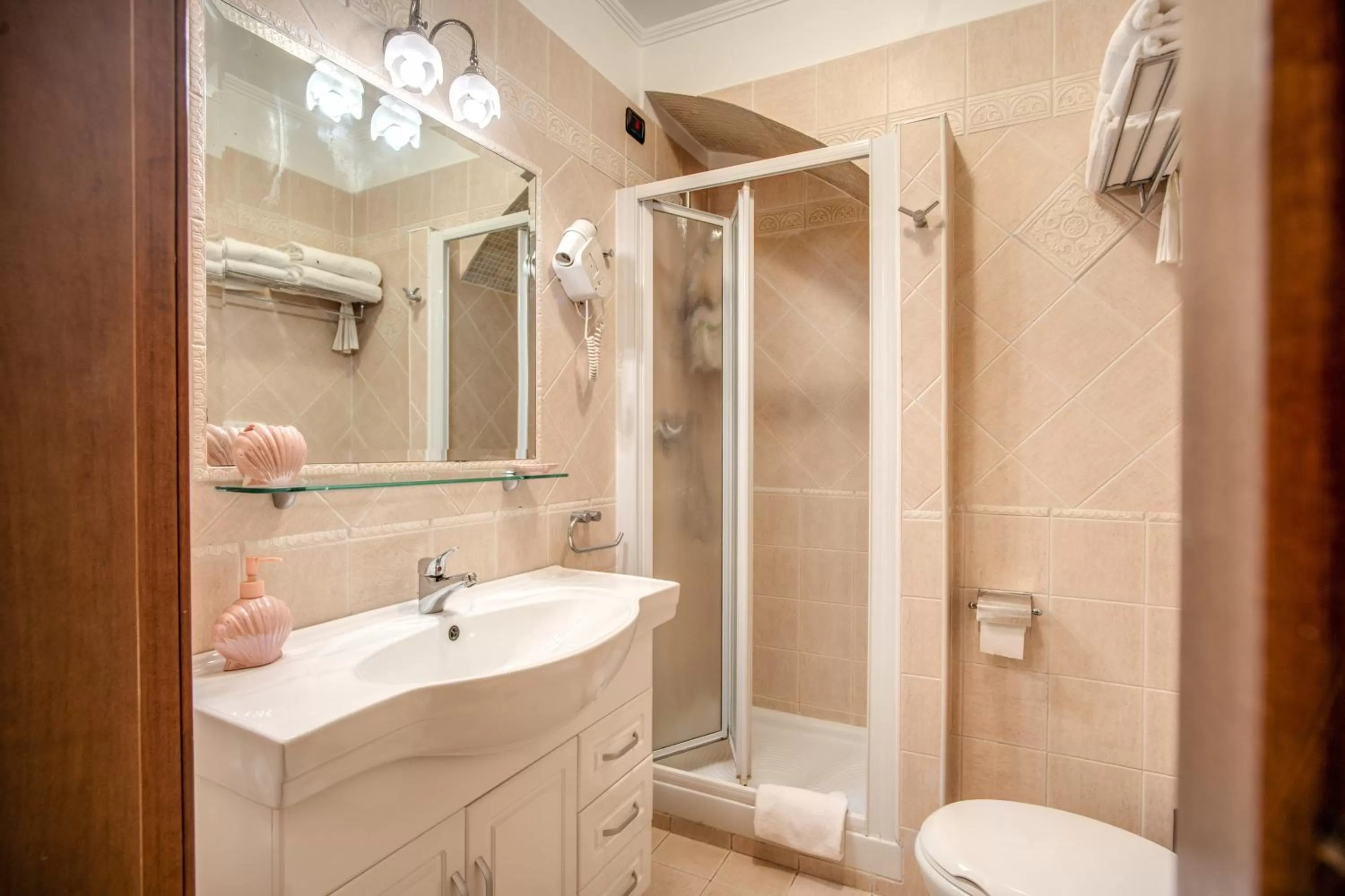 Bathroom in Nakissa Inn