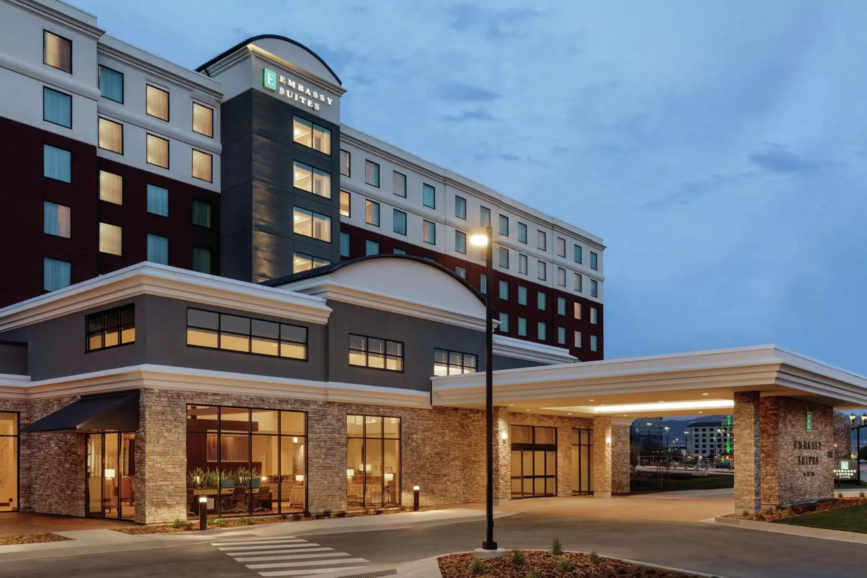 Property building in Embassy Suites By Hilton South Jordan Salt Lake City Property building in Embassy Suites By Hilton South Jordan Salt Lake City