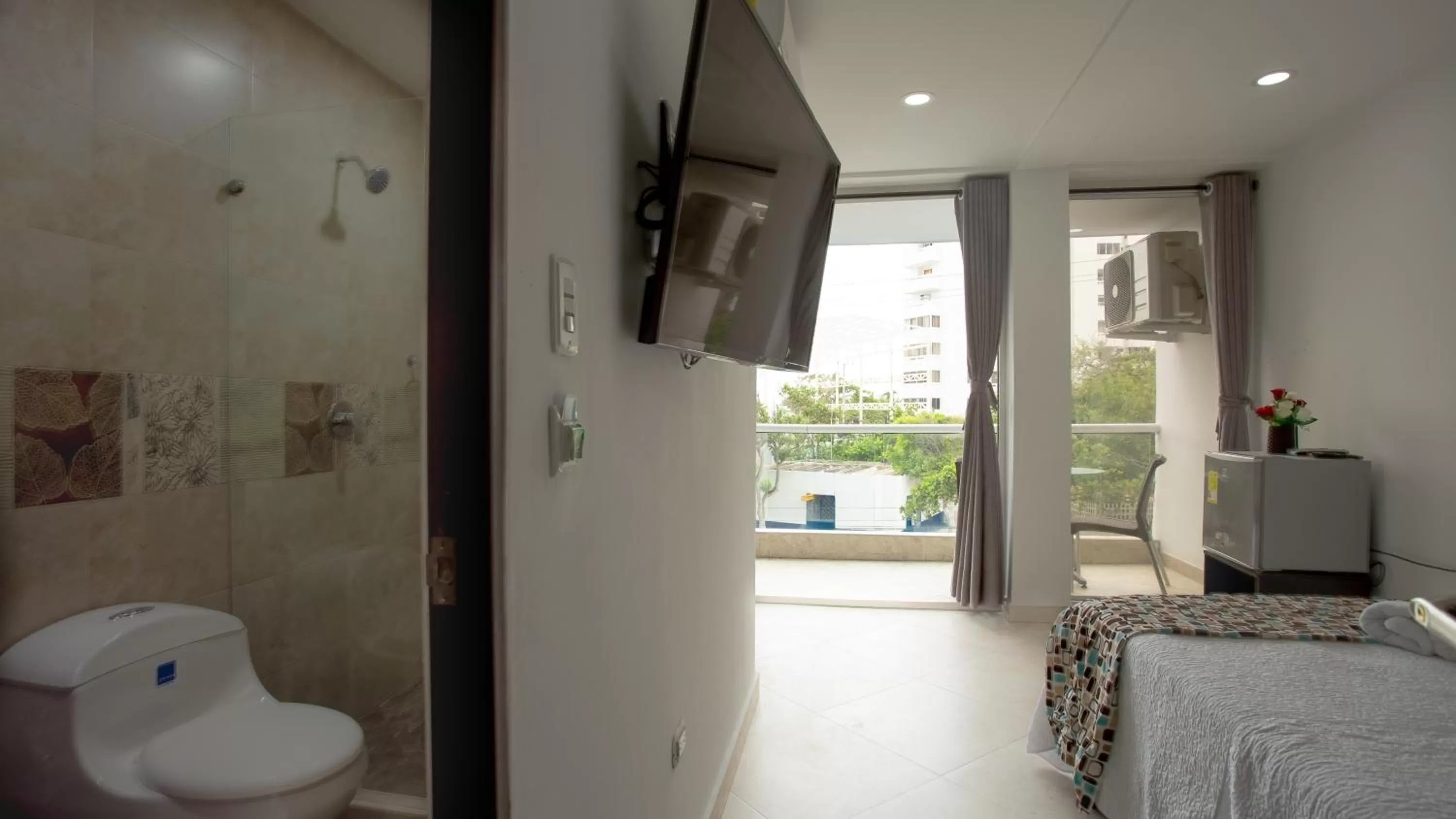 Bathroom in Hollywood Beach Suite