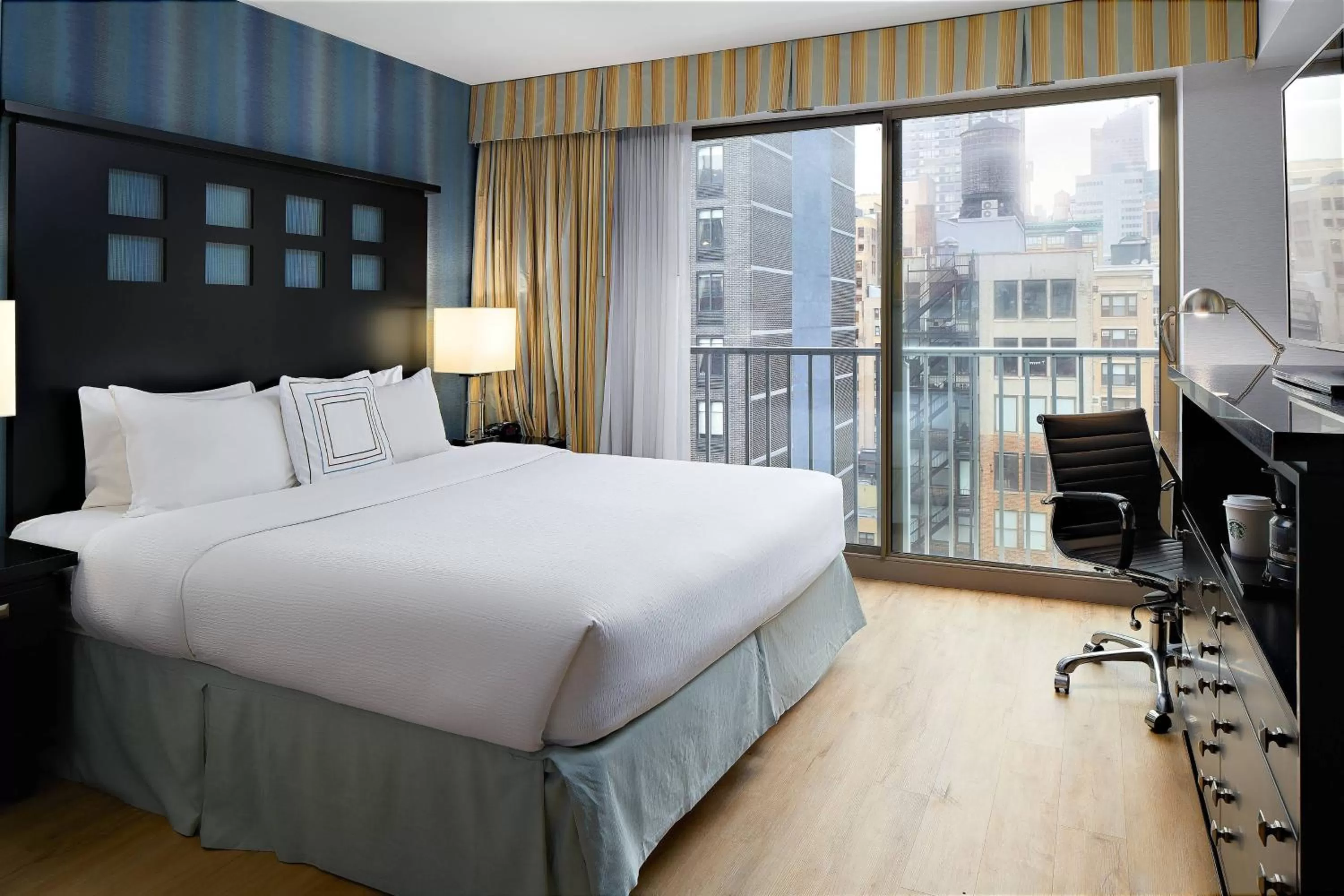 Photo of the whole room, Bed in Fairfield Inn & Suites by Marriott New York Manhattan/Chelsea