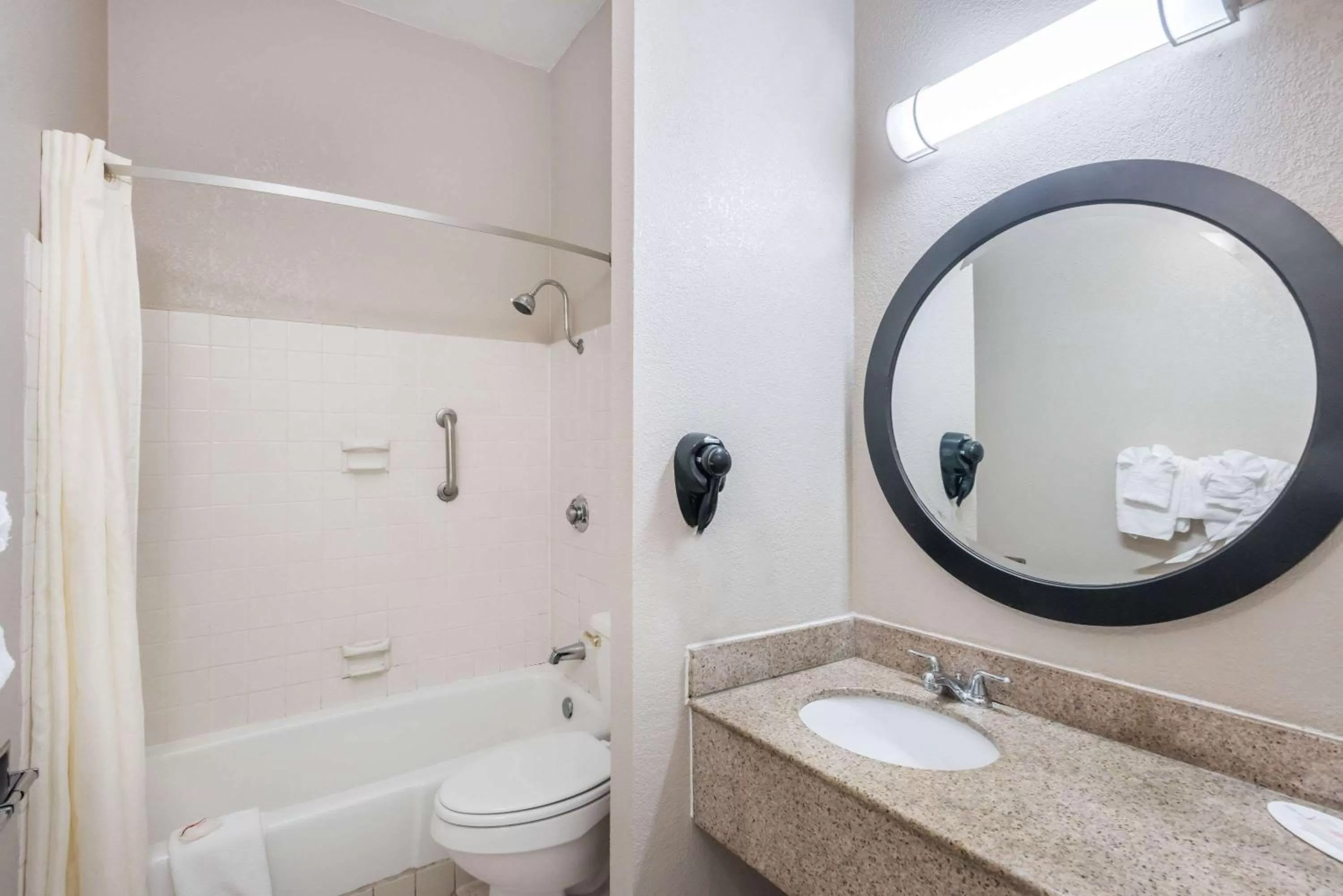 Travelodge by Wyndham Aberdeen