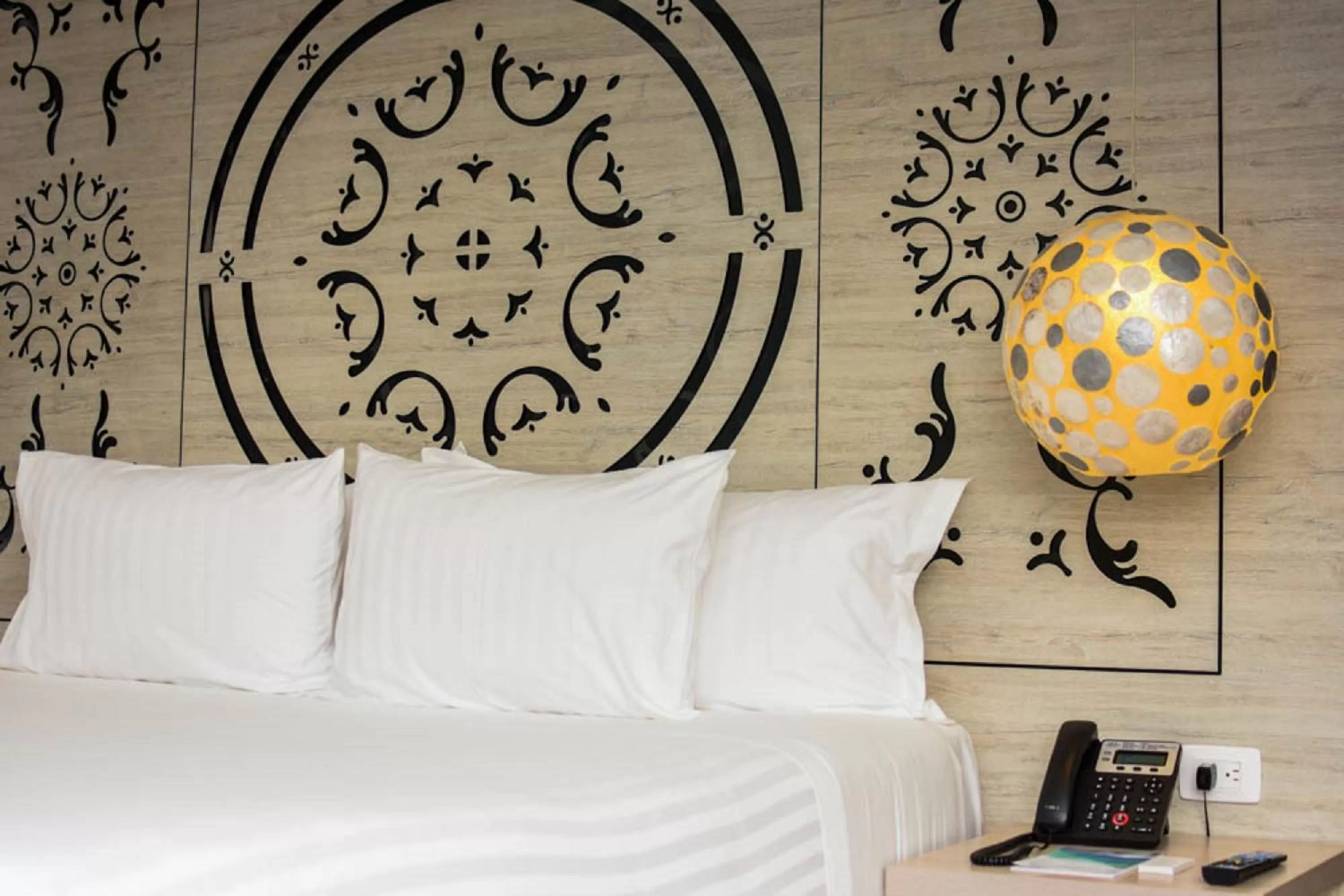 Junior Suite King Bed in Melia Cartagena Karmairi