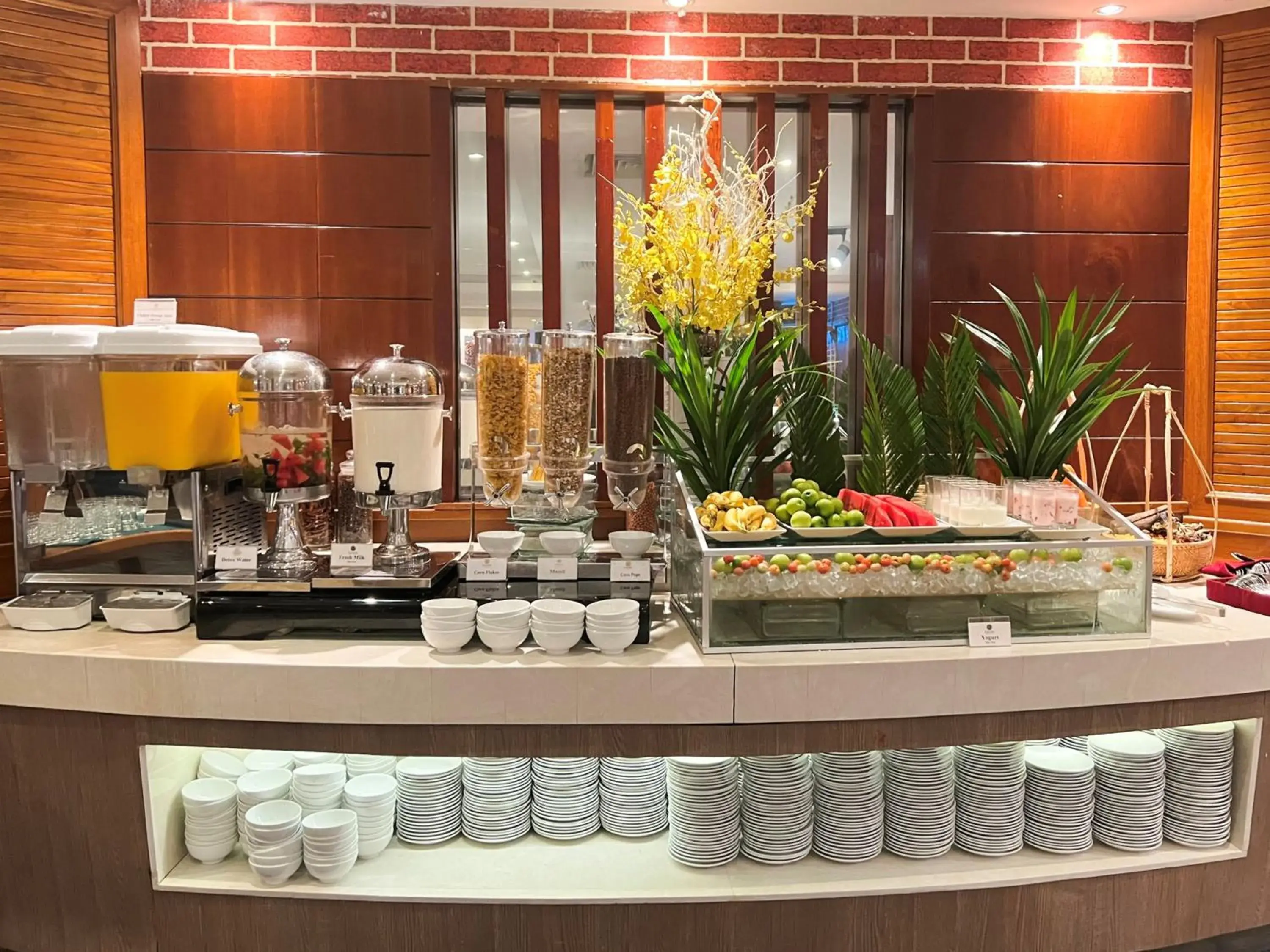 Buffet breakfast in Ramana Saigon Hotel