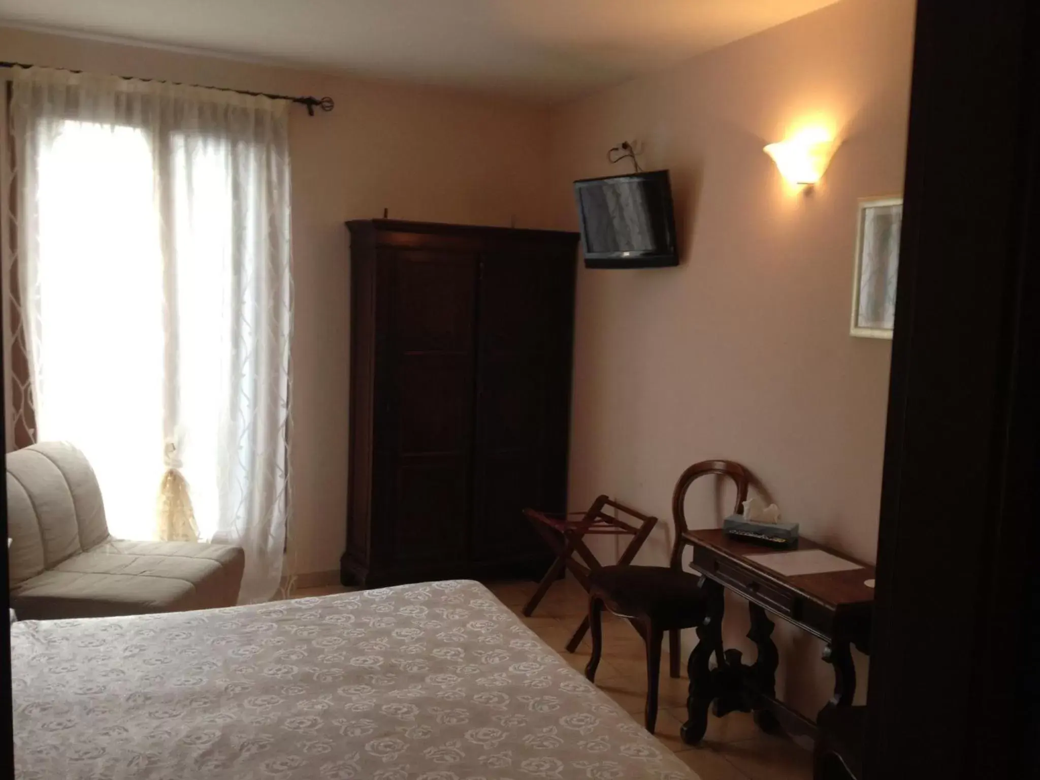 Photo of the whole room, Bed in Hotel Locanda Salieri