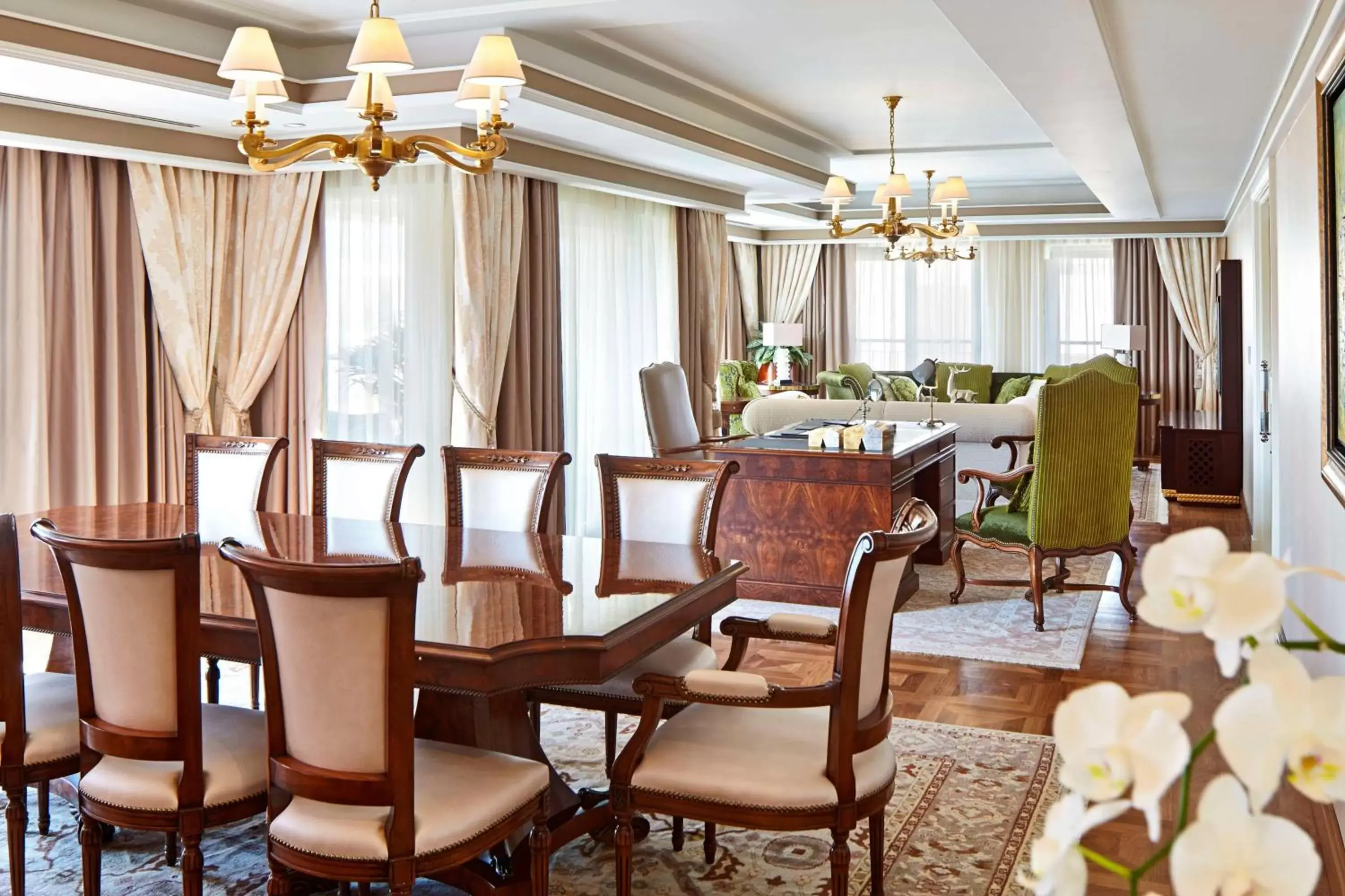 Living room, Restaurant/Places to Eat in Waldorf Astoria Jerusalem