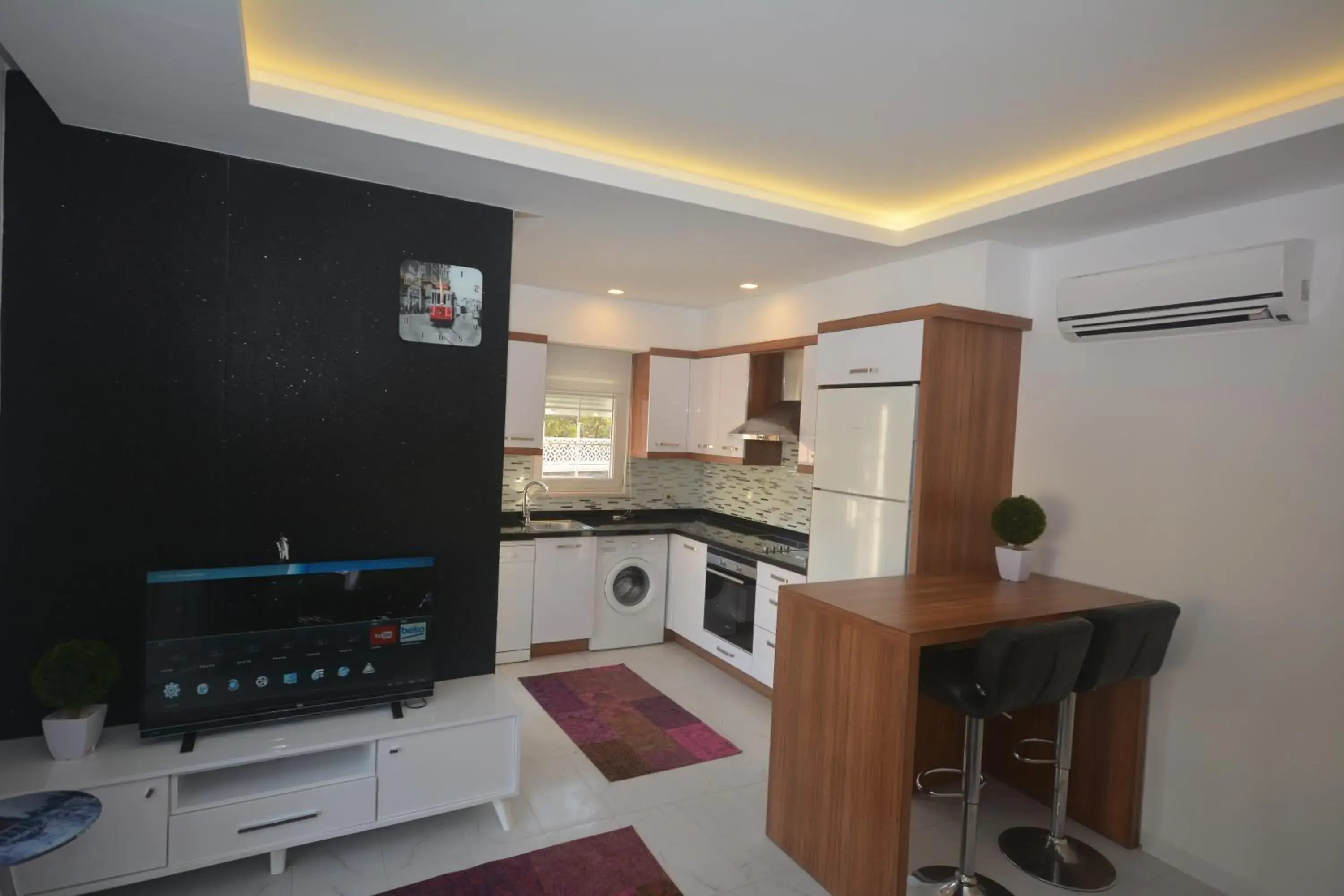 TV and multimedia, Kitchen/Kitchenette in Camyuva Beach Hotel