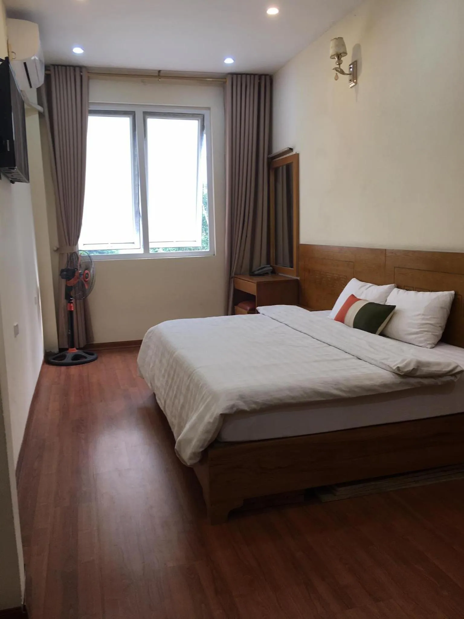 Bed in Old Town Palace Guest House