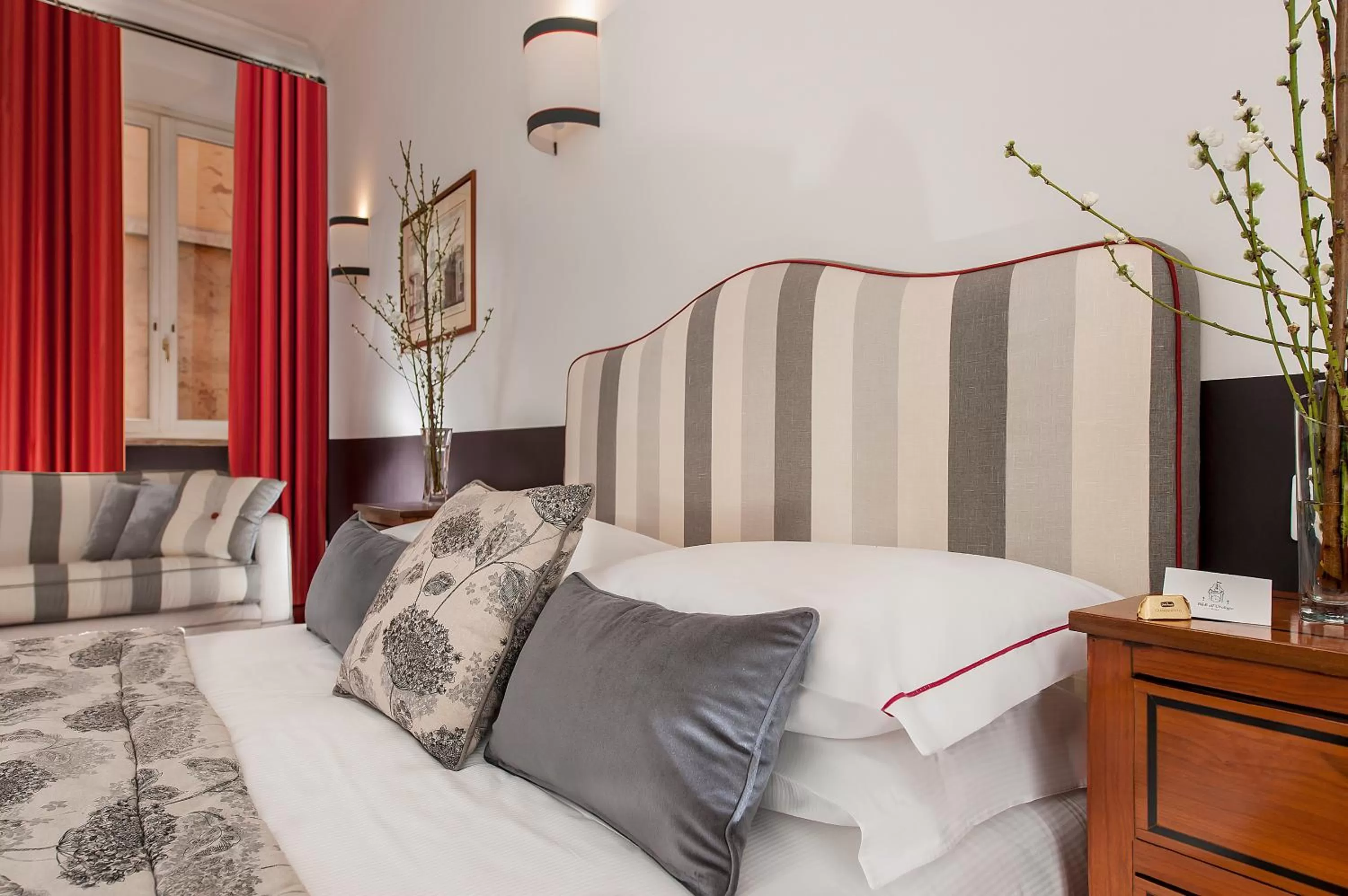 Bedroom, Bed in All'Orologio