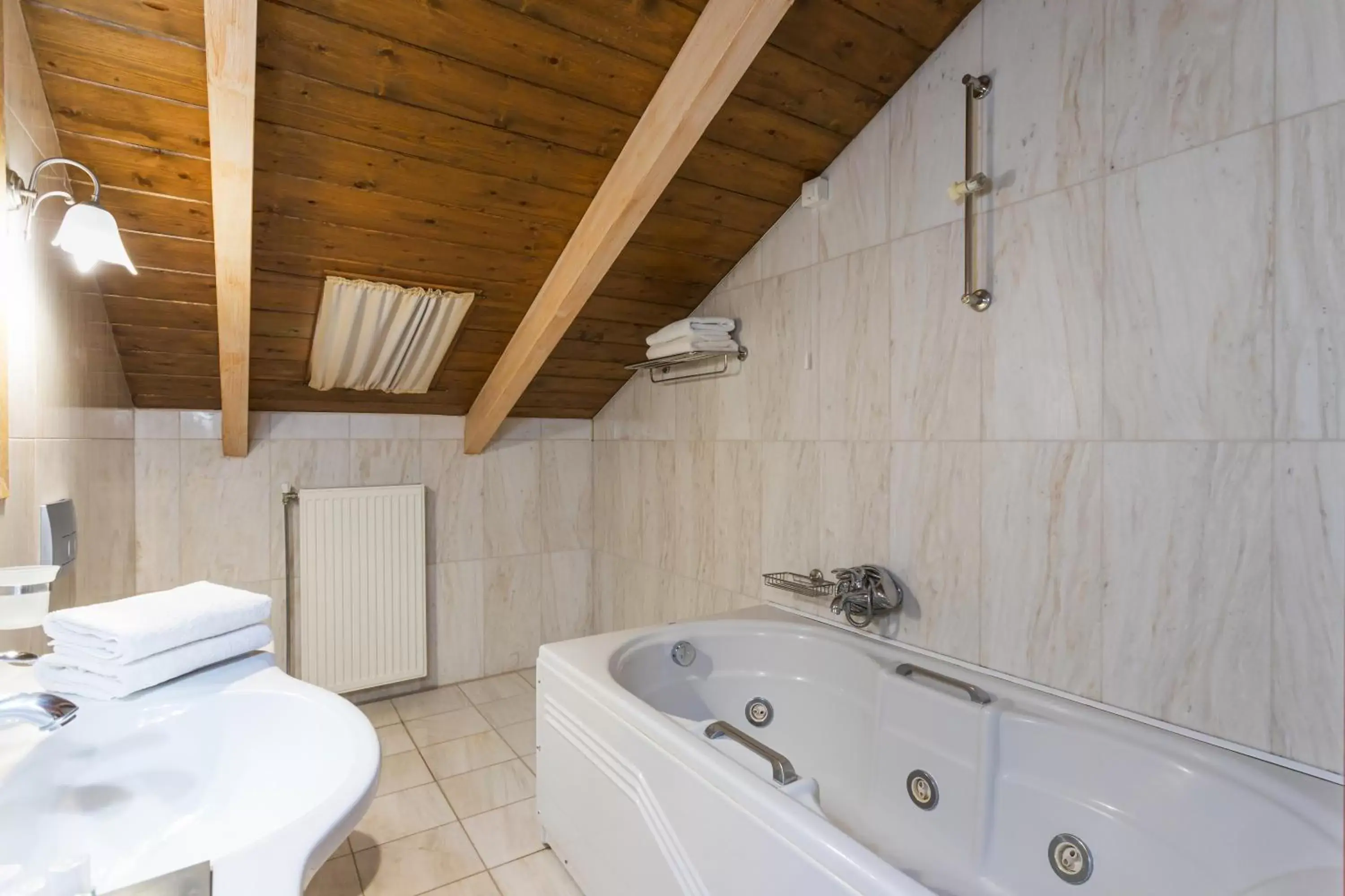 Bathroom in Konitsa Mountain Hotel