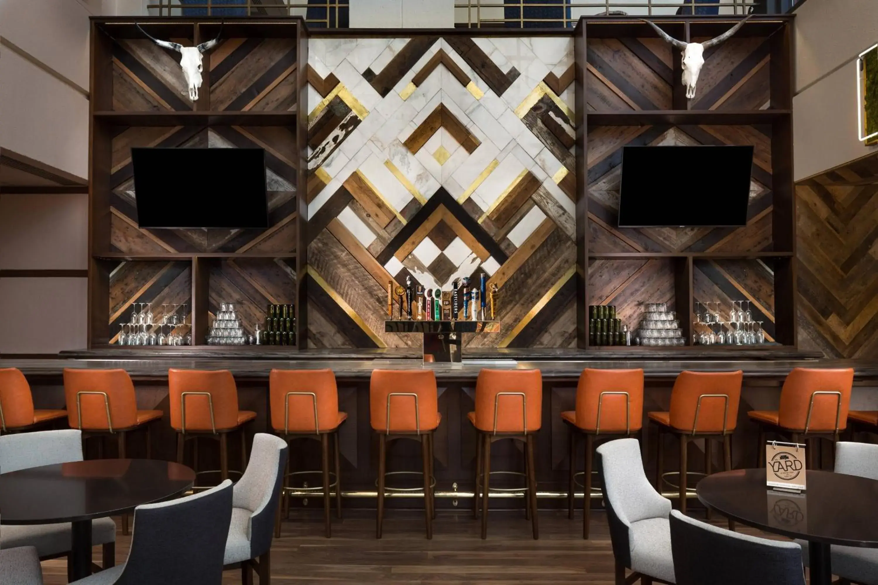 Restaurant/places to eat, Lounge/Bar in Sheraton Austin Hotel at the Capitol