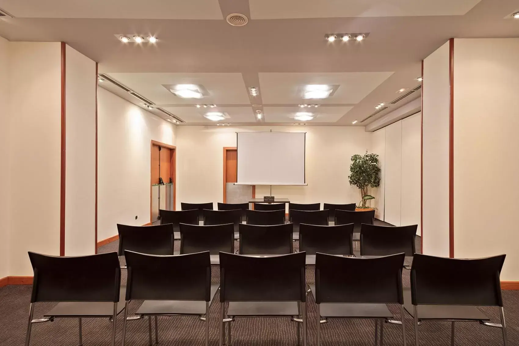 Meeting/conference room in Abba Sants