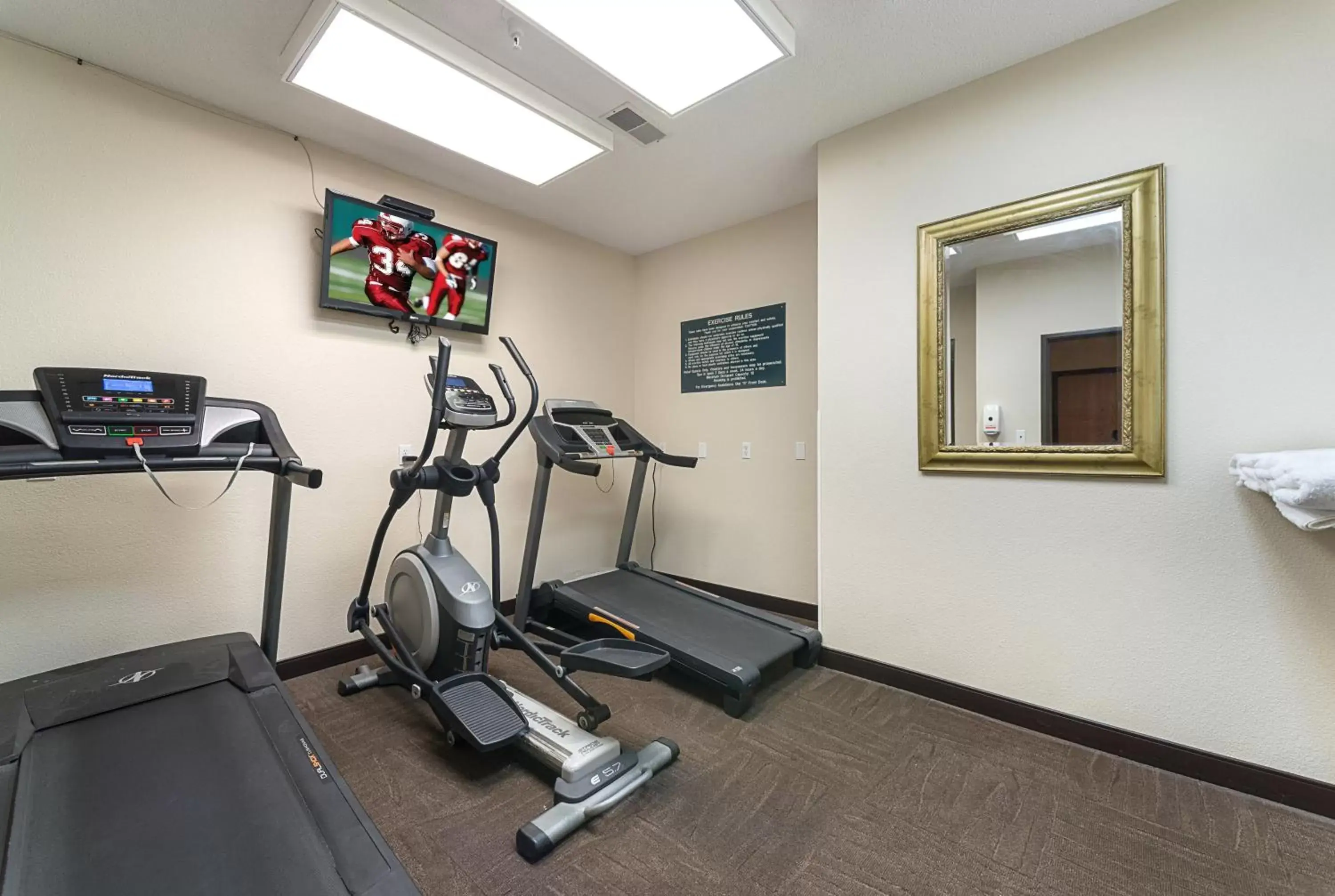 Fitness centre/facilities, Fitness Center/Facilities in Red Roof Inn St Louis - Troy, IL