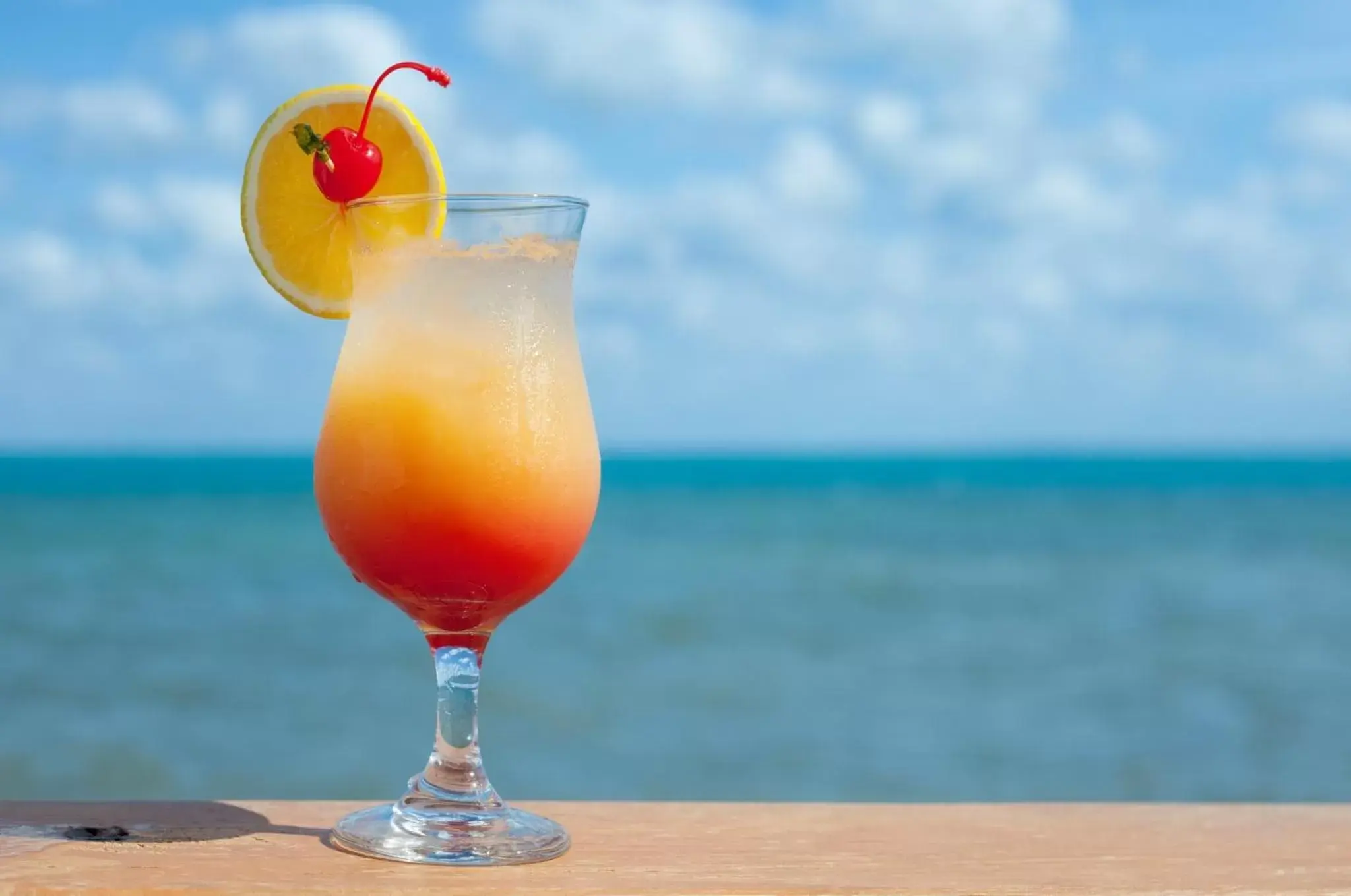 Restaurant/places to eat in Holiday Inn Resort Grand Cayman by IHG Restaurant/places to eat in Holiday Inn Resort Grand Cayman by IHG