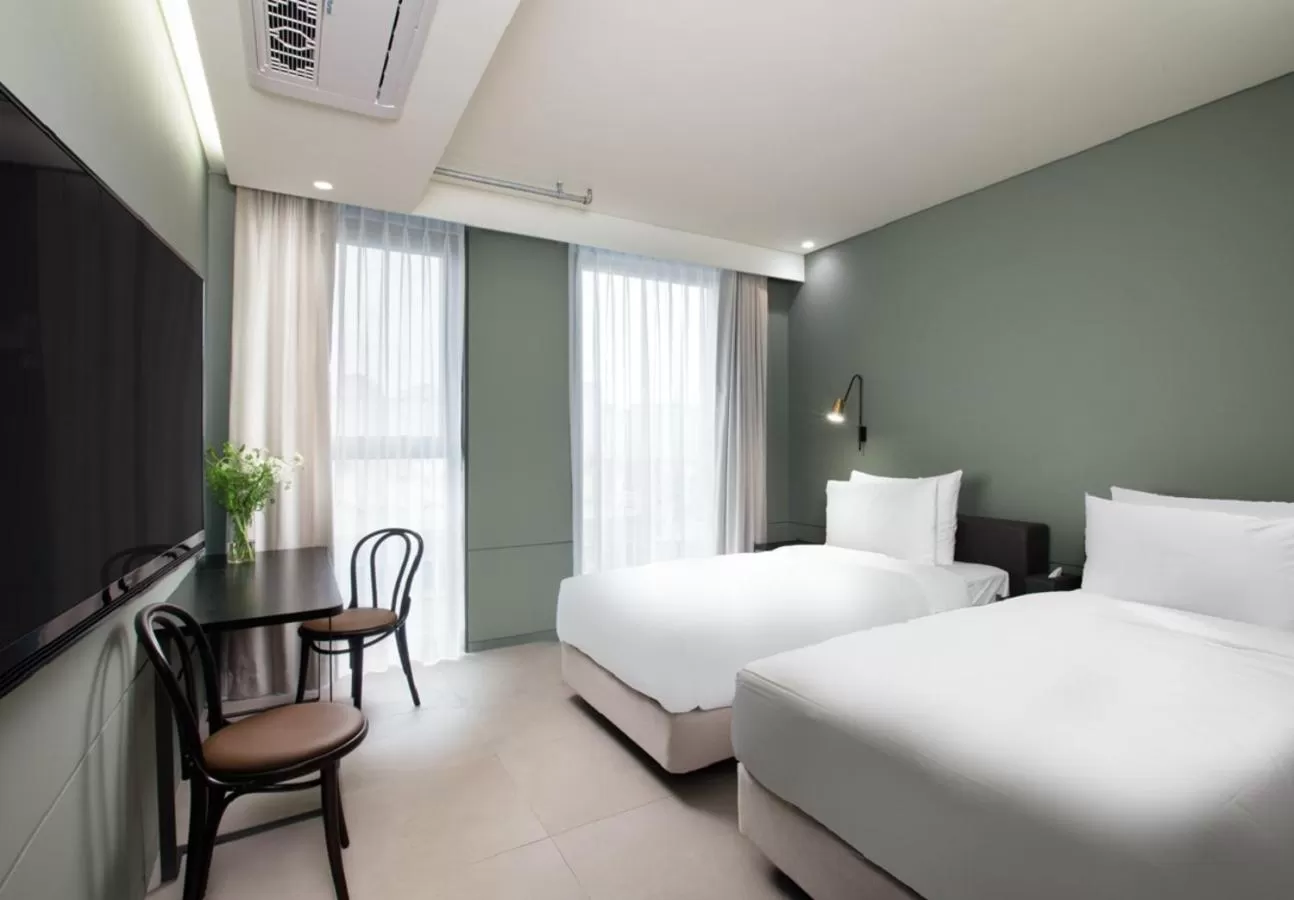 Photo of the whole room, Bed in Park Marine Hotel