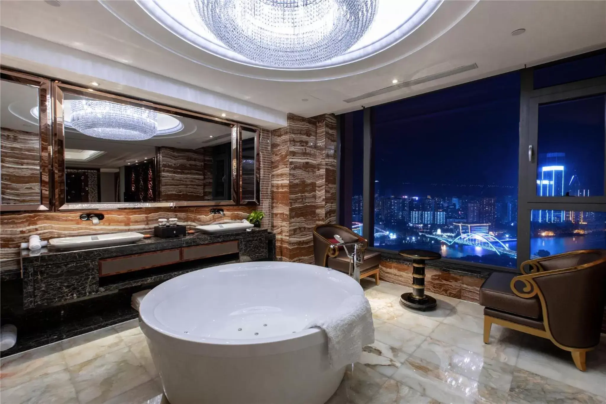 City view, Bathroom in Crowne Plaza Hotel Lanzhou, an IHG Hotel