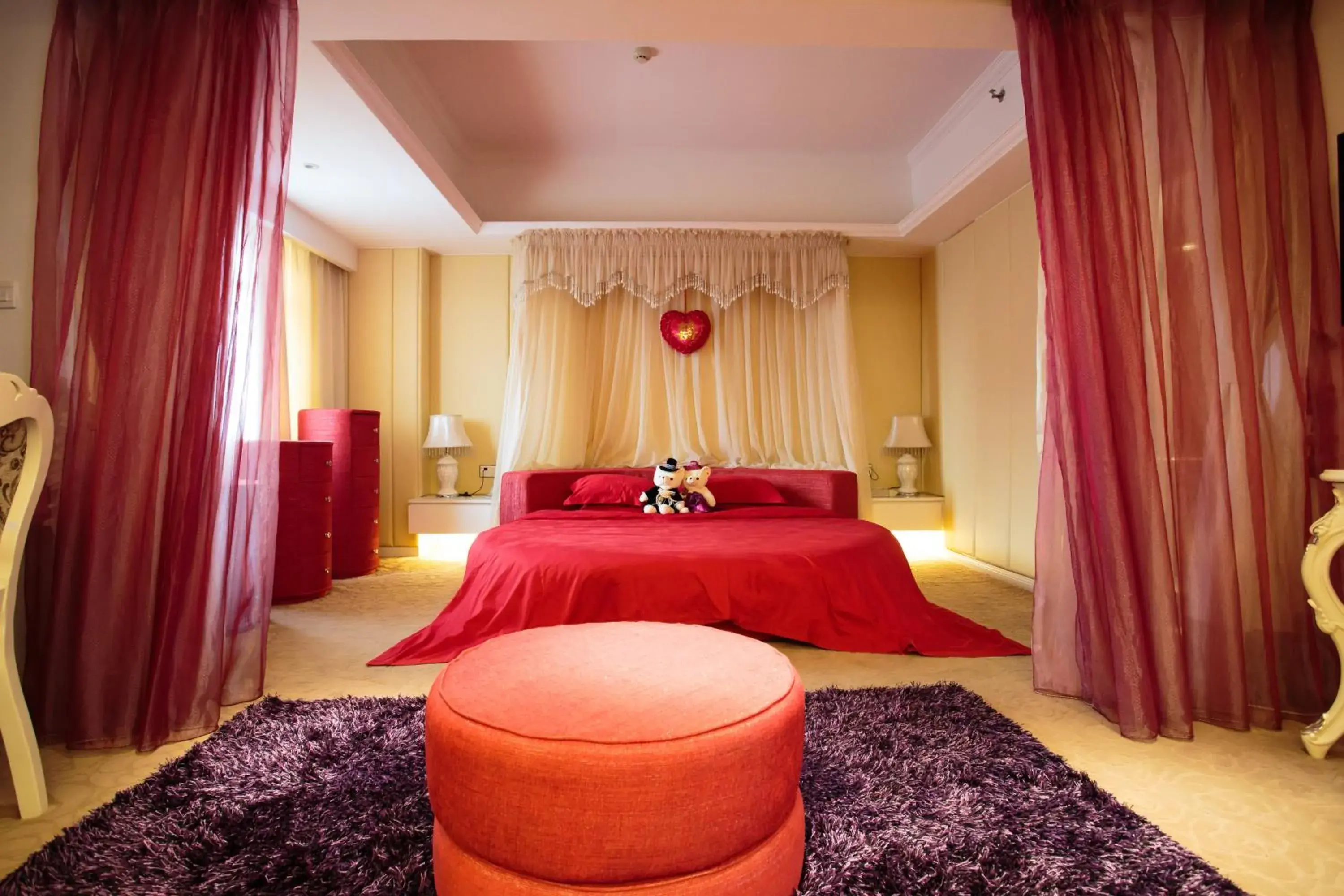 Bedroom, Bed in Zhengzhou Yuehai Hotel Bedroom, Bed in Zhengzhou Yuehai Hotel