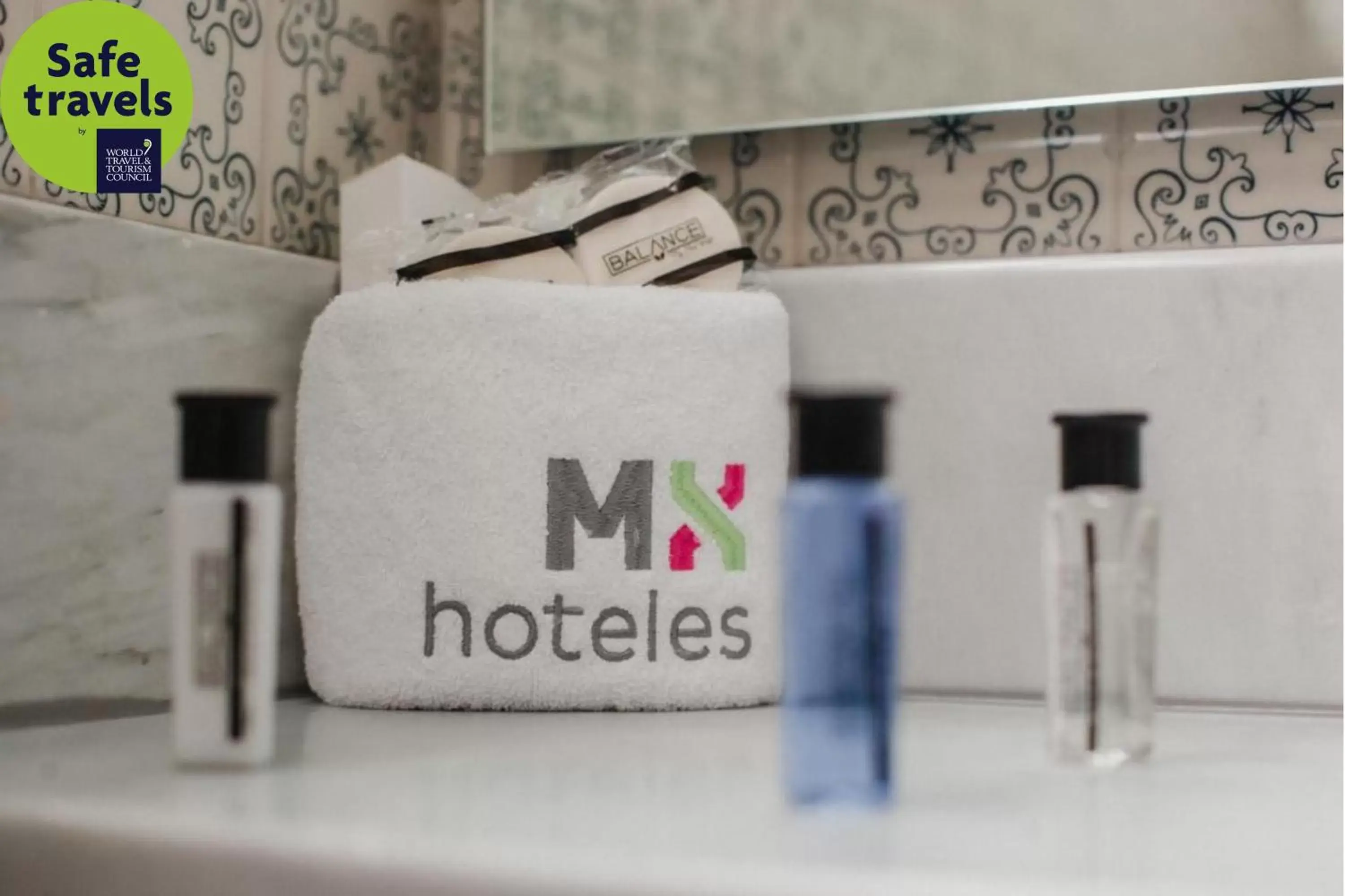 Bathroom, Logo/Certificate/Sign/Award in Hotel MX Roma
