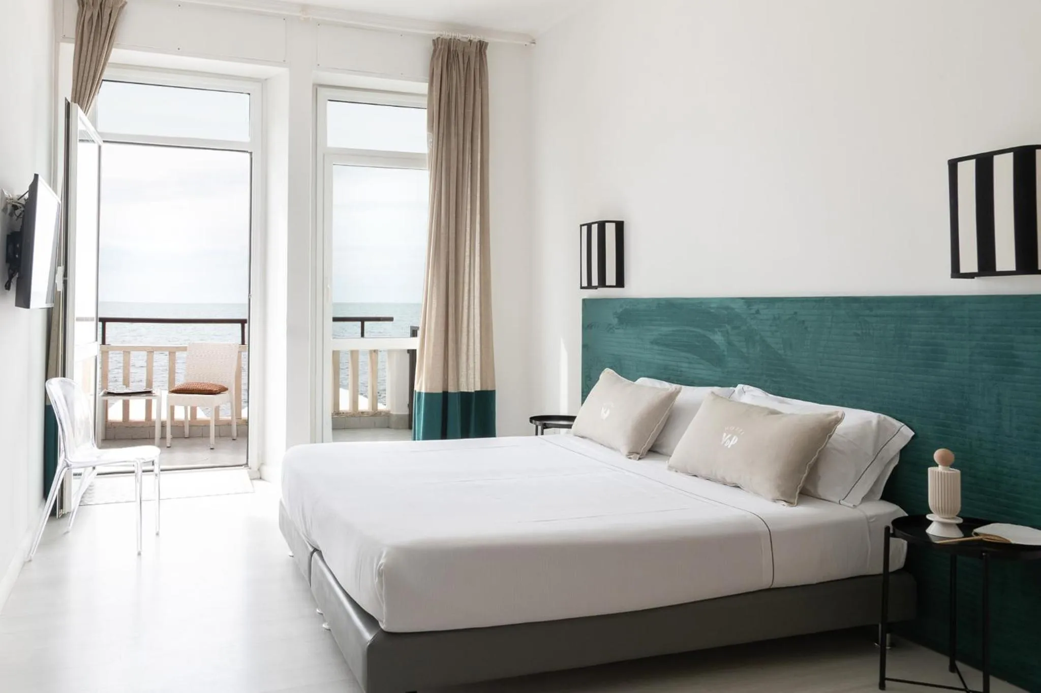 Bed in Villa delle Palme