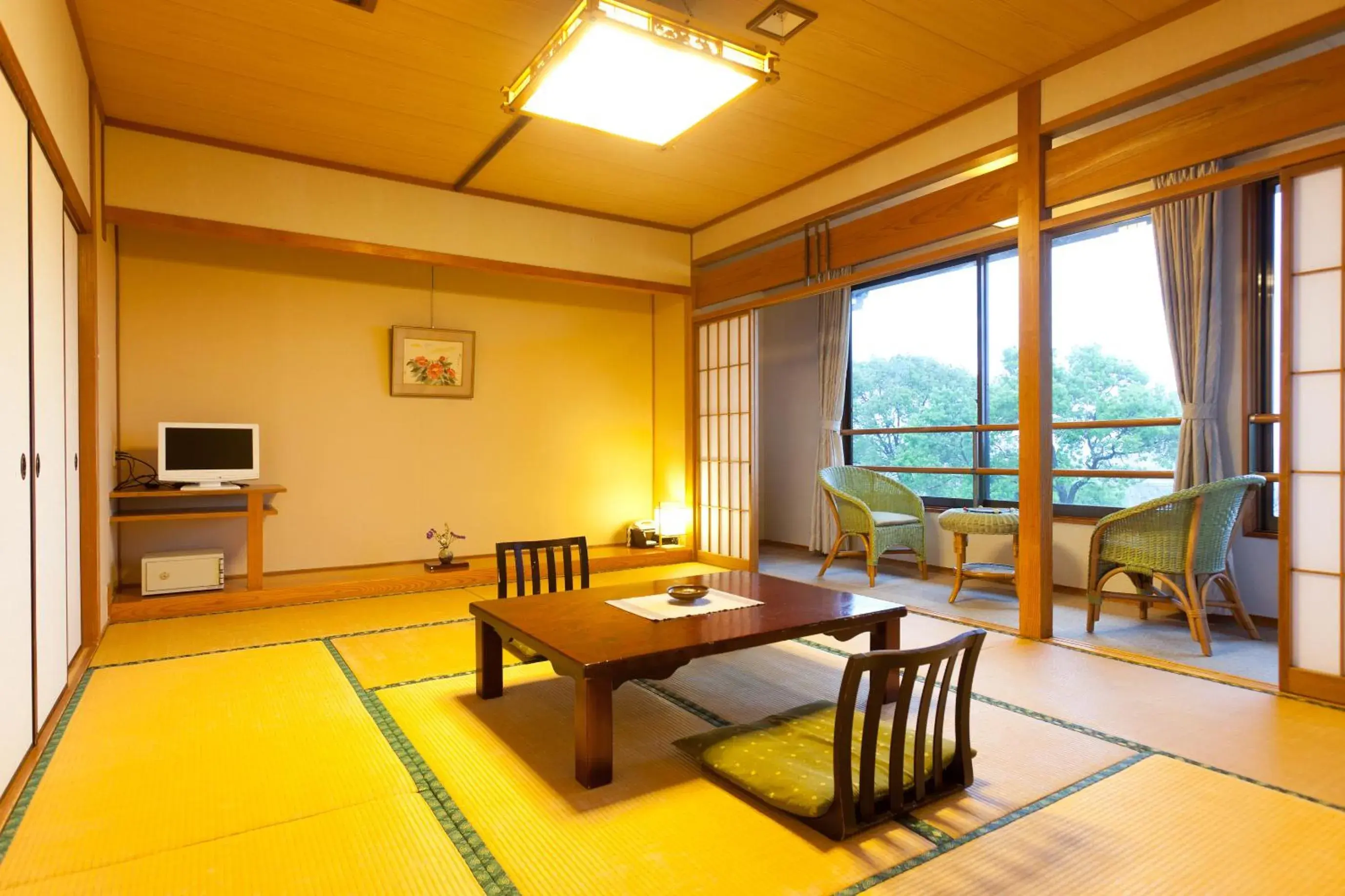 Photo of the whole room, Seating Area in Satsuki Bessou Ryokan