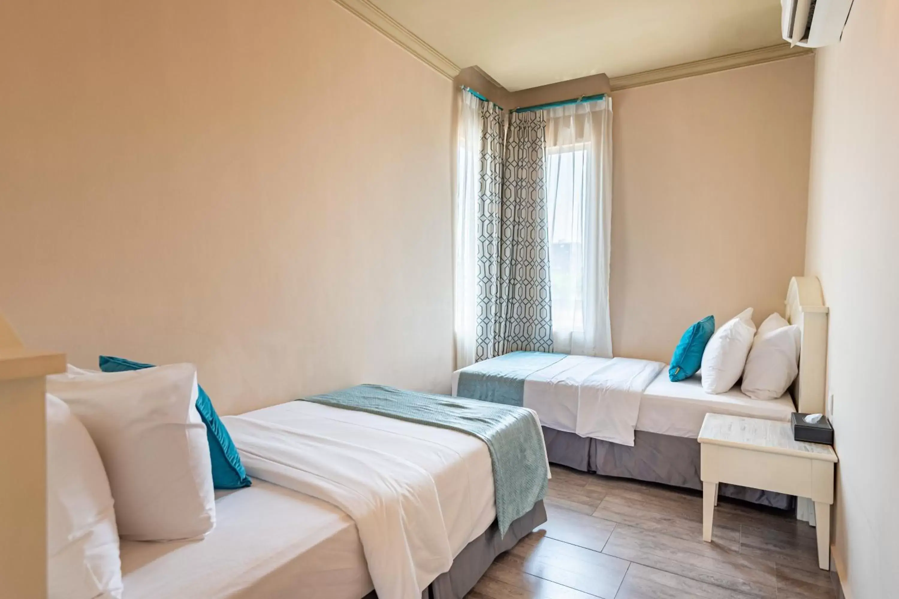 Photo of the whole room, Bed in Tasik Villa International Resort