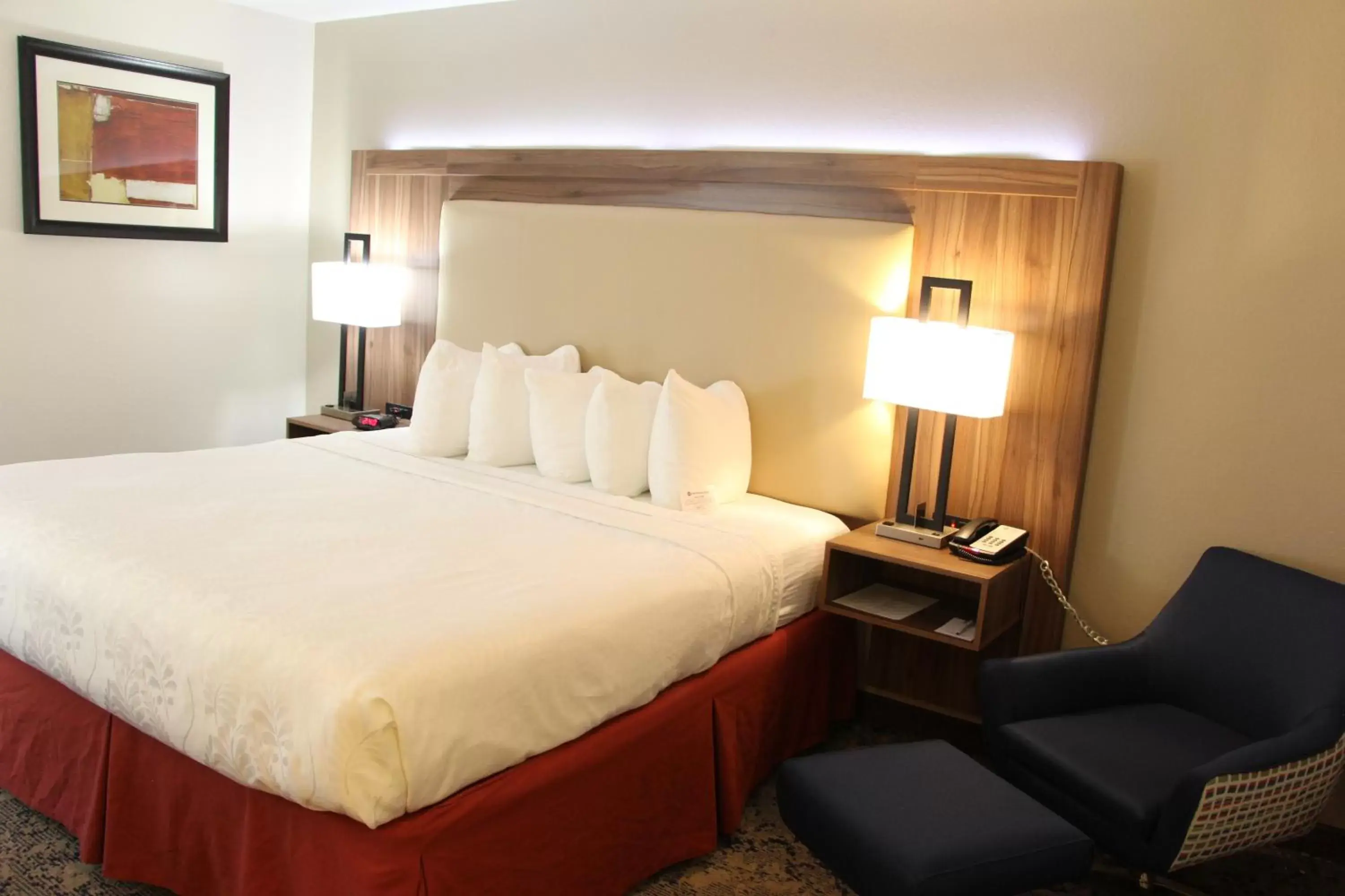 Bedroom, Bed in Best Western Plus Kansas City Airport - KCI East