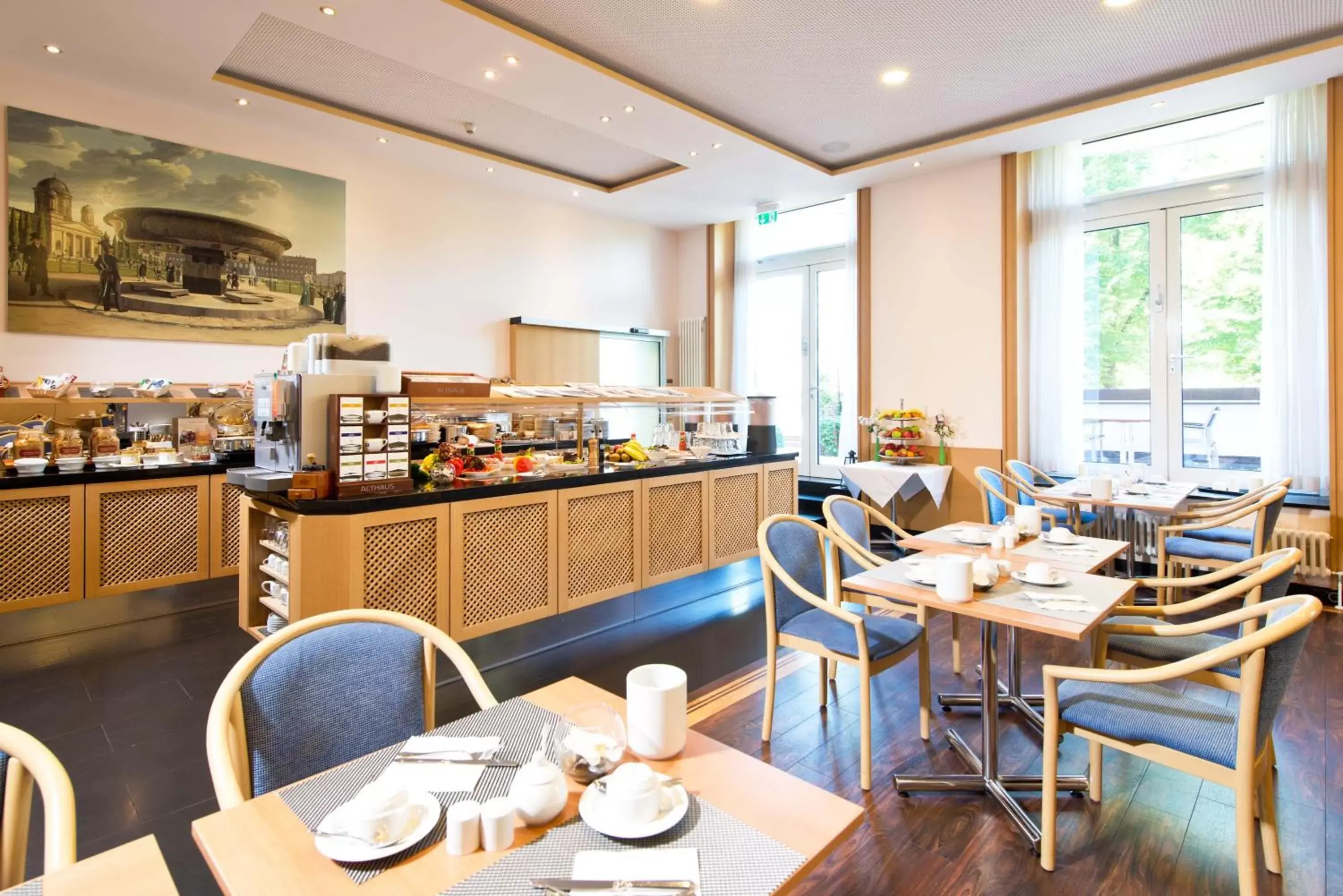 Coffee/tea facilities, Restaurant/Places to Eat in Living Hotel Weißensee