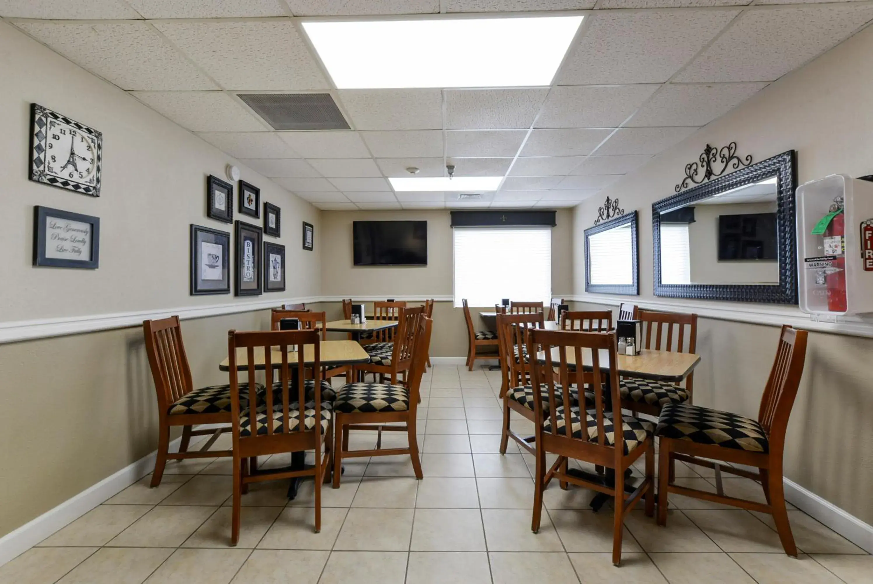 Restaurant/places to eat in Grand View Inn & Suites Restaurant/places to eat in Grand View Inn & Suites