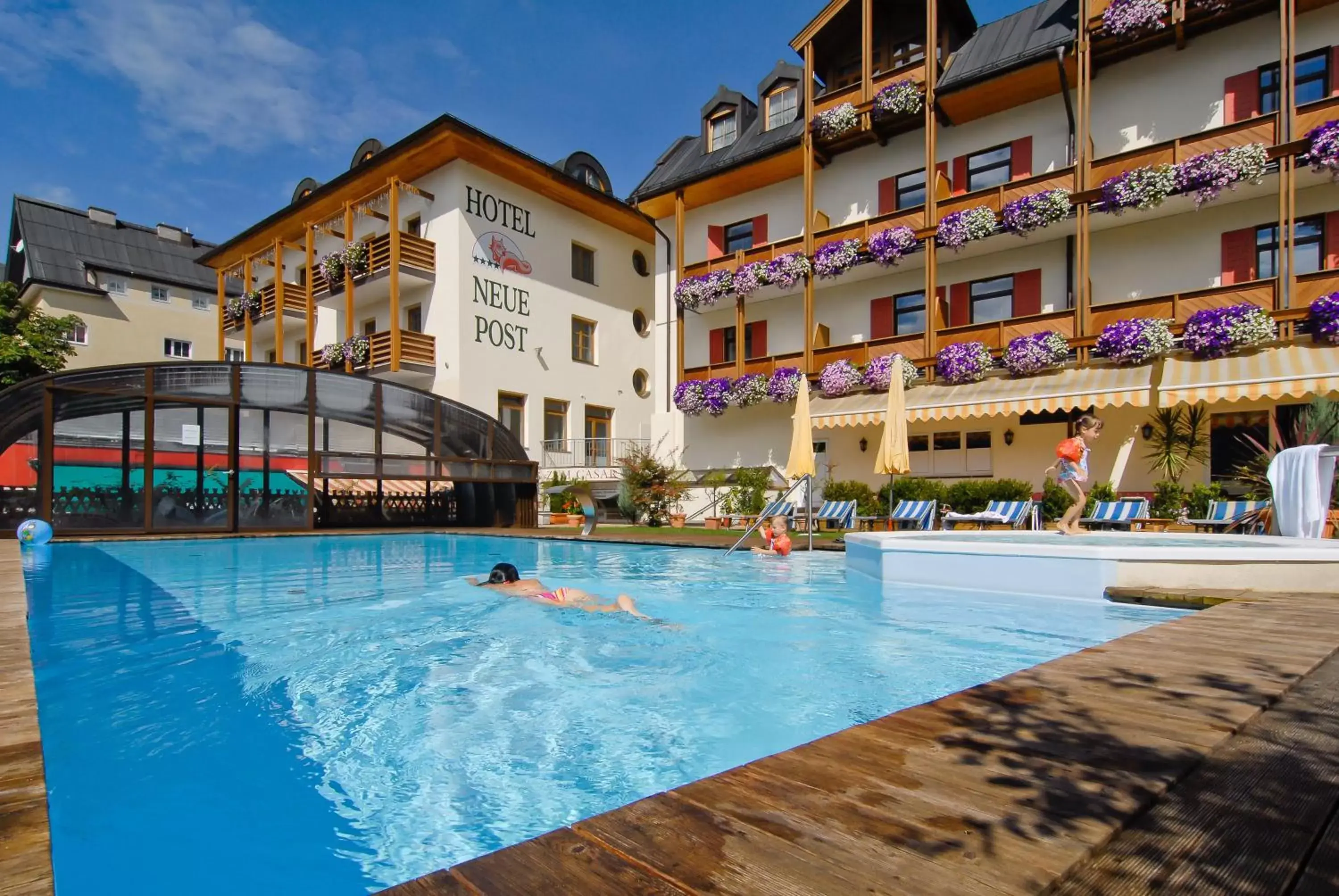 Facade/entrance, Property Building in Hotel Neue Post