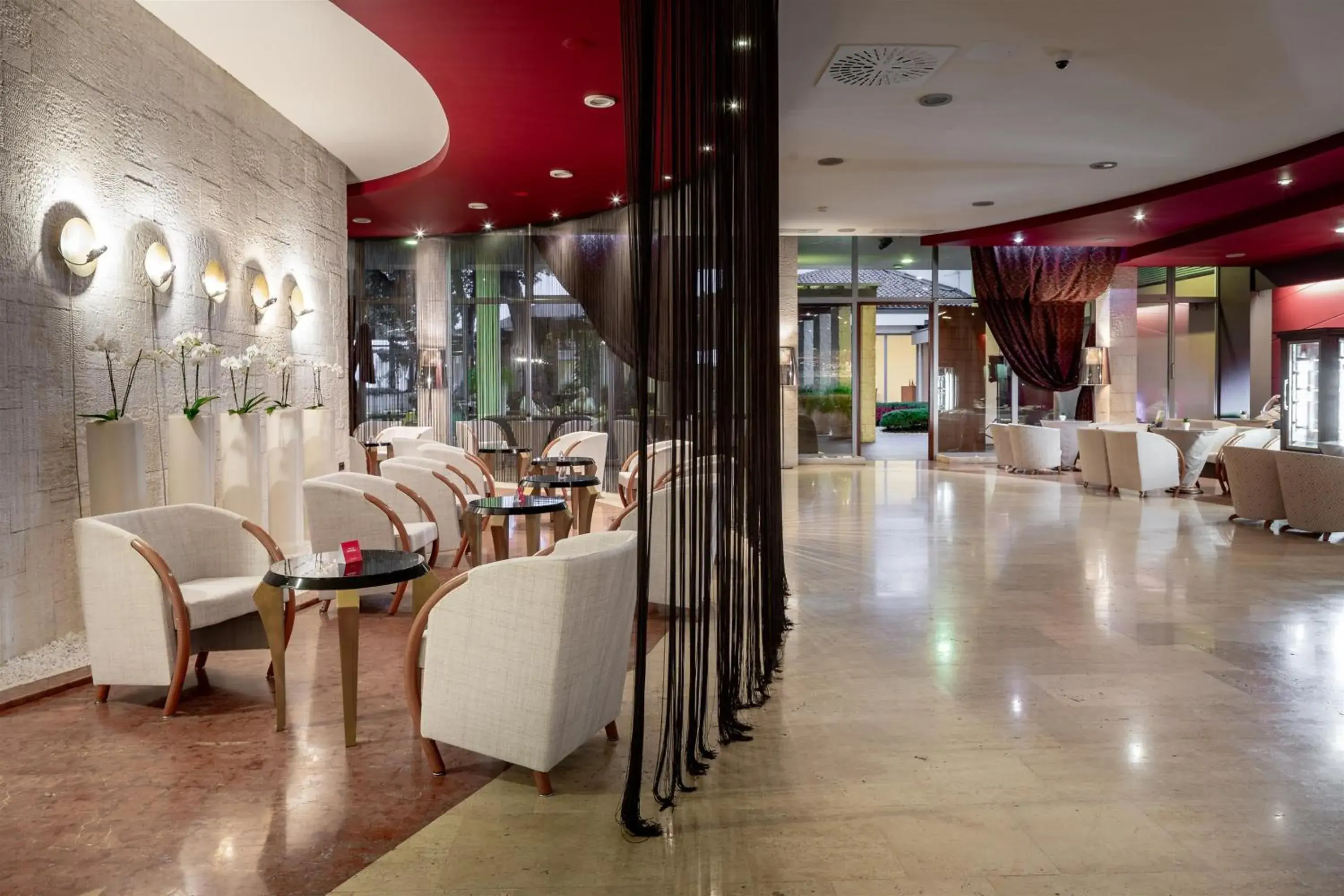 Lounge or bar, Restaurant/Places to Eat in Hotel Melia Coral for Plava Laguna