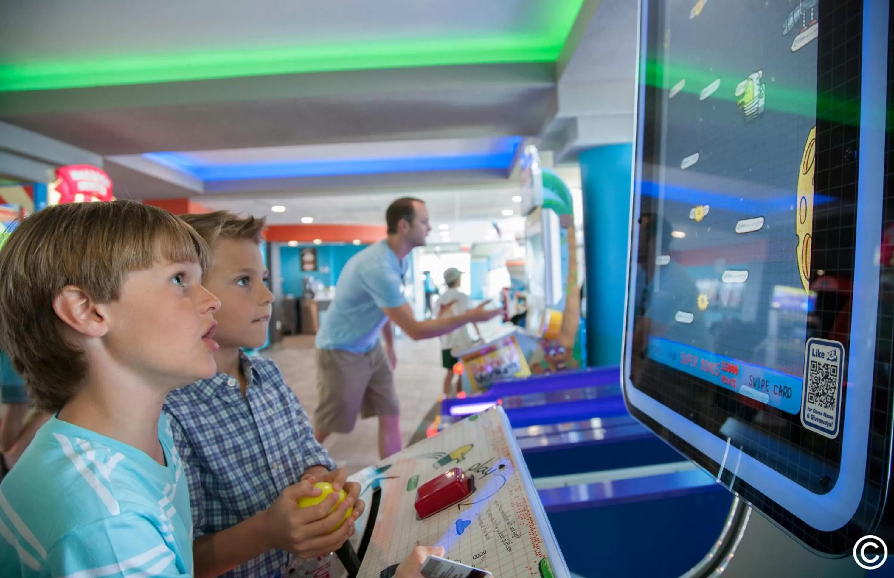 Game Room in Crown Reef Beach Resort and Waterpark