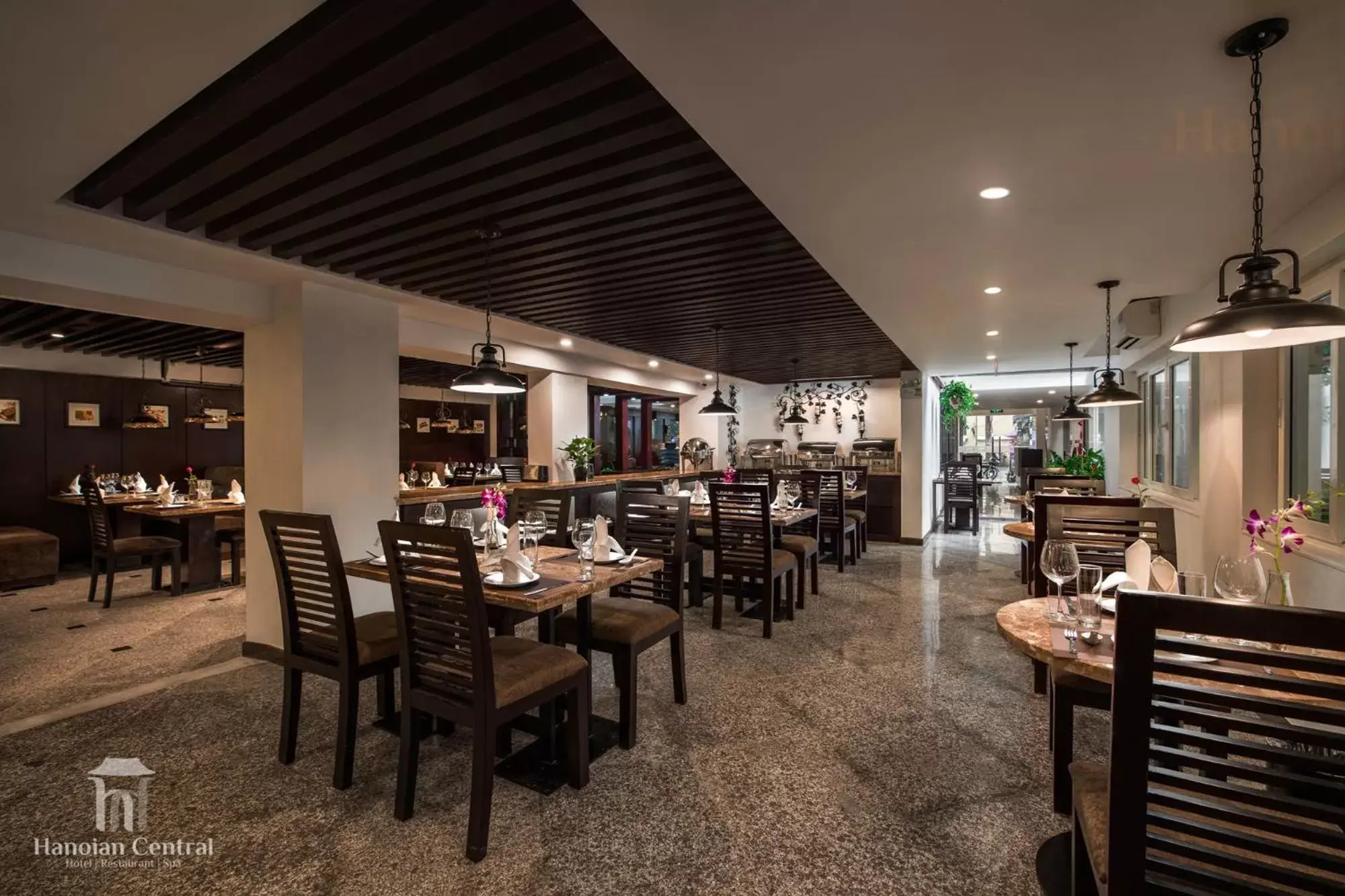 Restaurant/places to eat in Hanoian Central Hotel & Spa Restaurant/places to eat in Hanoian Central Hotel & Spa