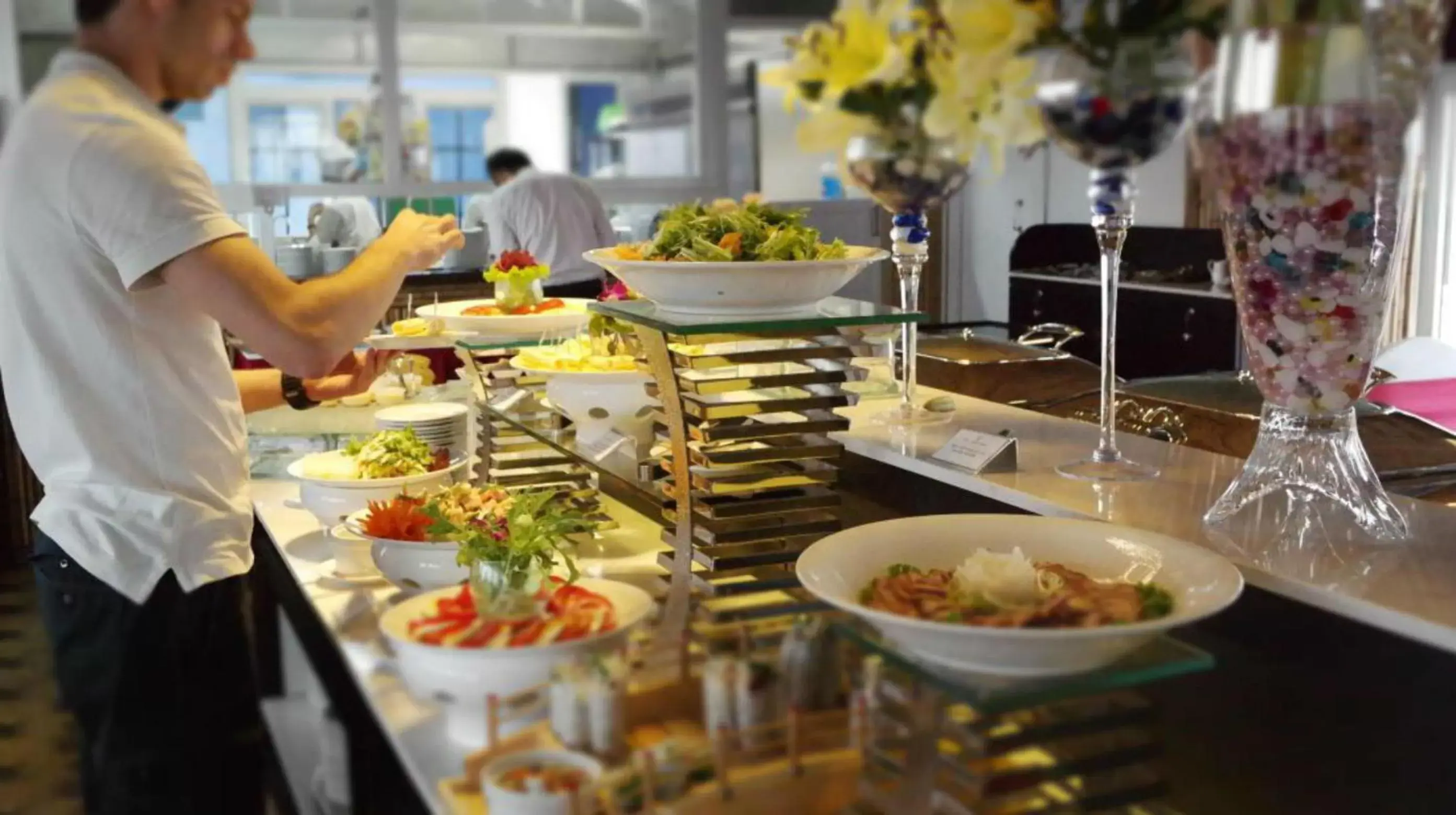 Buffet breakfast, Food in Au Viet Hotel